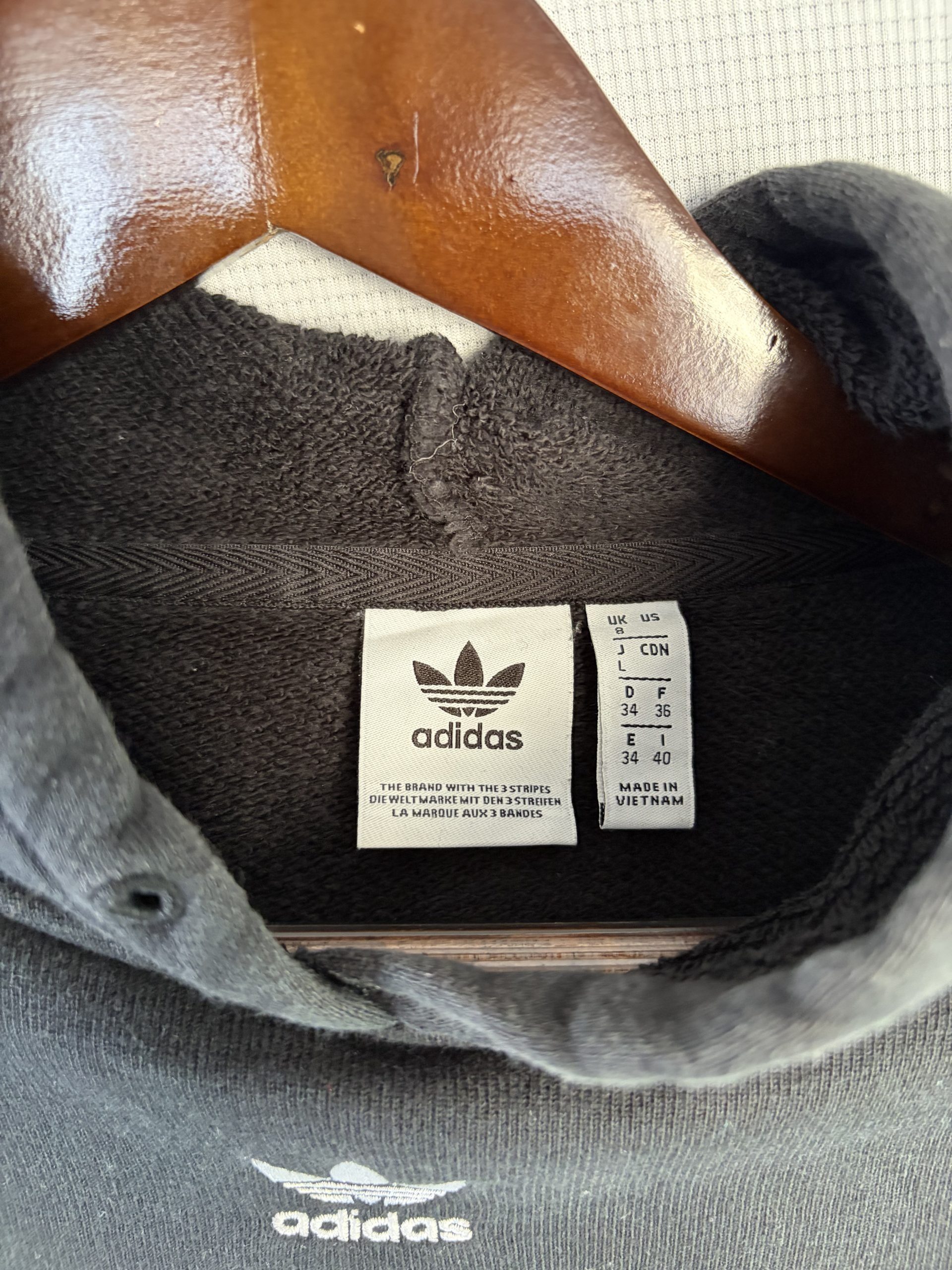 Adidas Originals Cropped Cotton Polyester Hoodie Black Trefoil 3 Stripes Size UK 8 Womens image 3