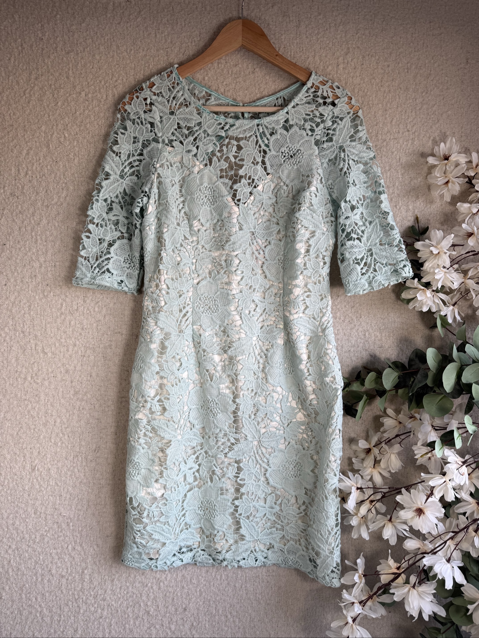 Lipsy Mint Green Lace Dress UK 10 Floral Half Sleeve Occasion Dress