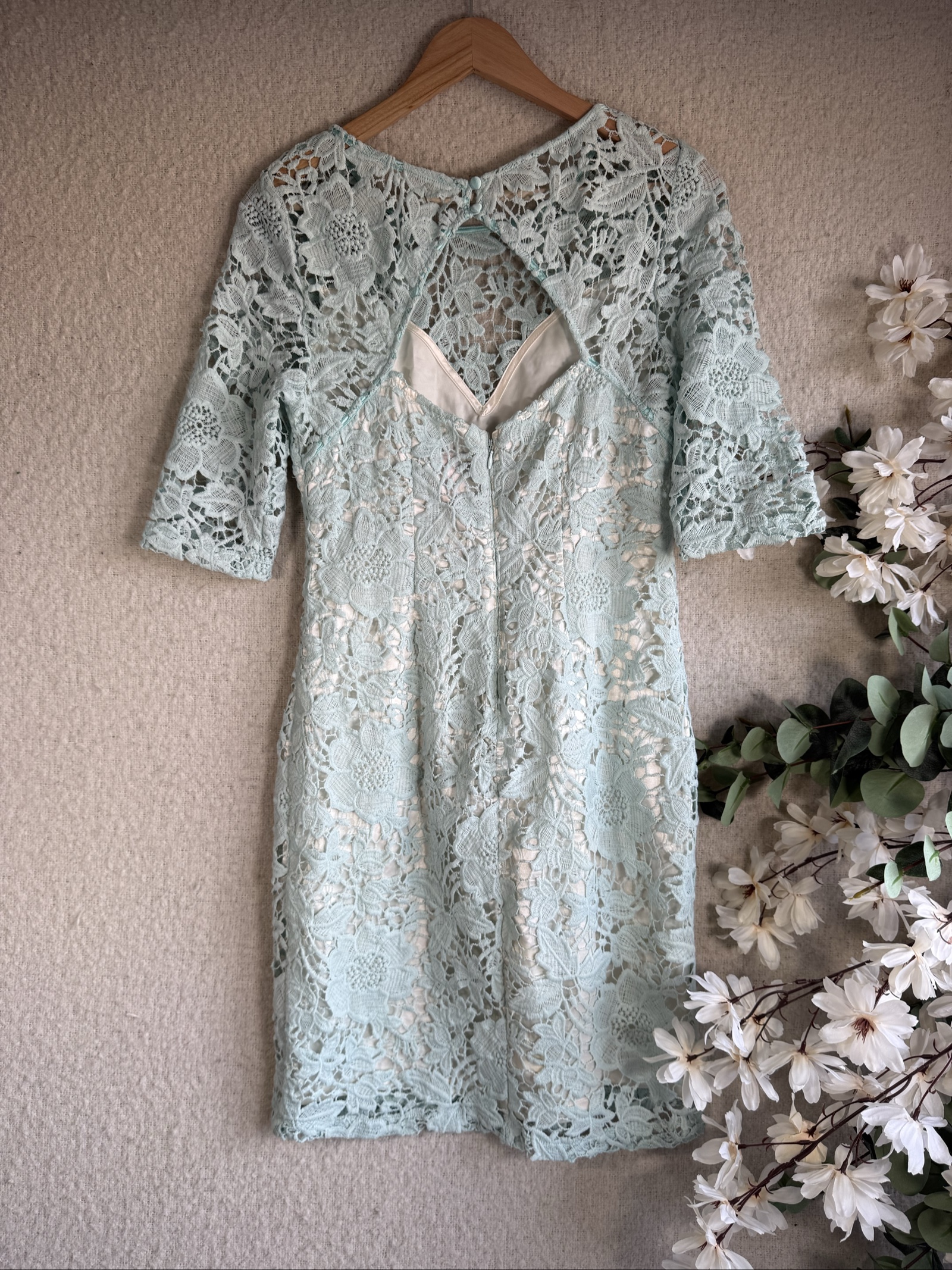 Lipsy Mint Green Lace Dress UK 10 Floral Half Sleeve Occasion Dress image 4