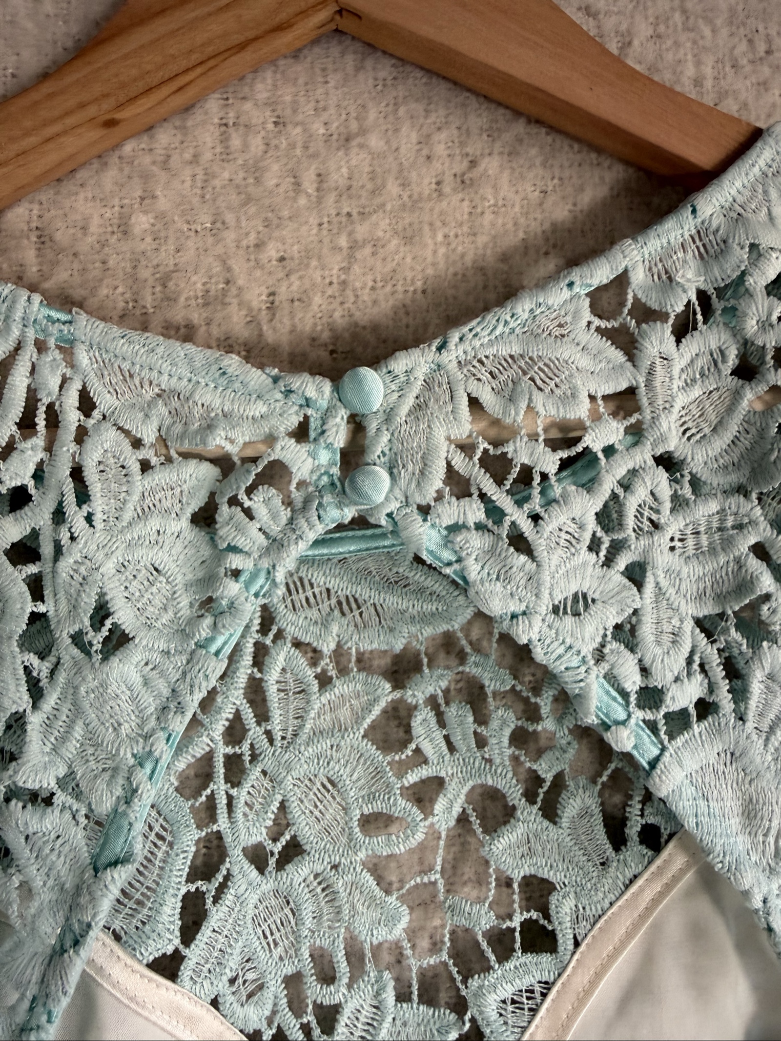 Lipsy Mint Green Lace Dress UK 10 Floral Half Sleeve Occasion Dress image 5