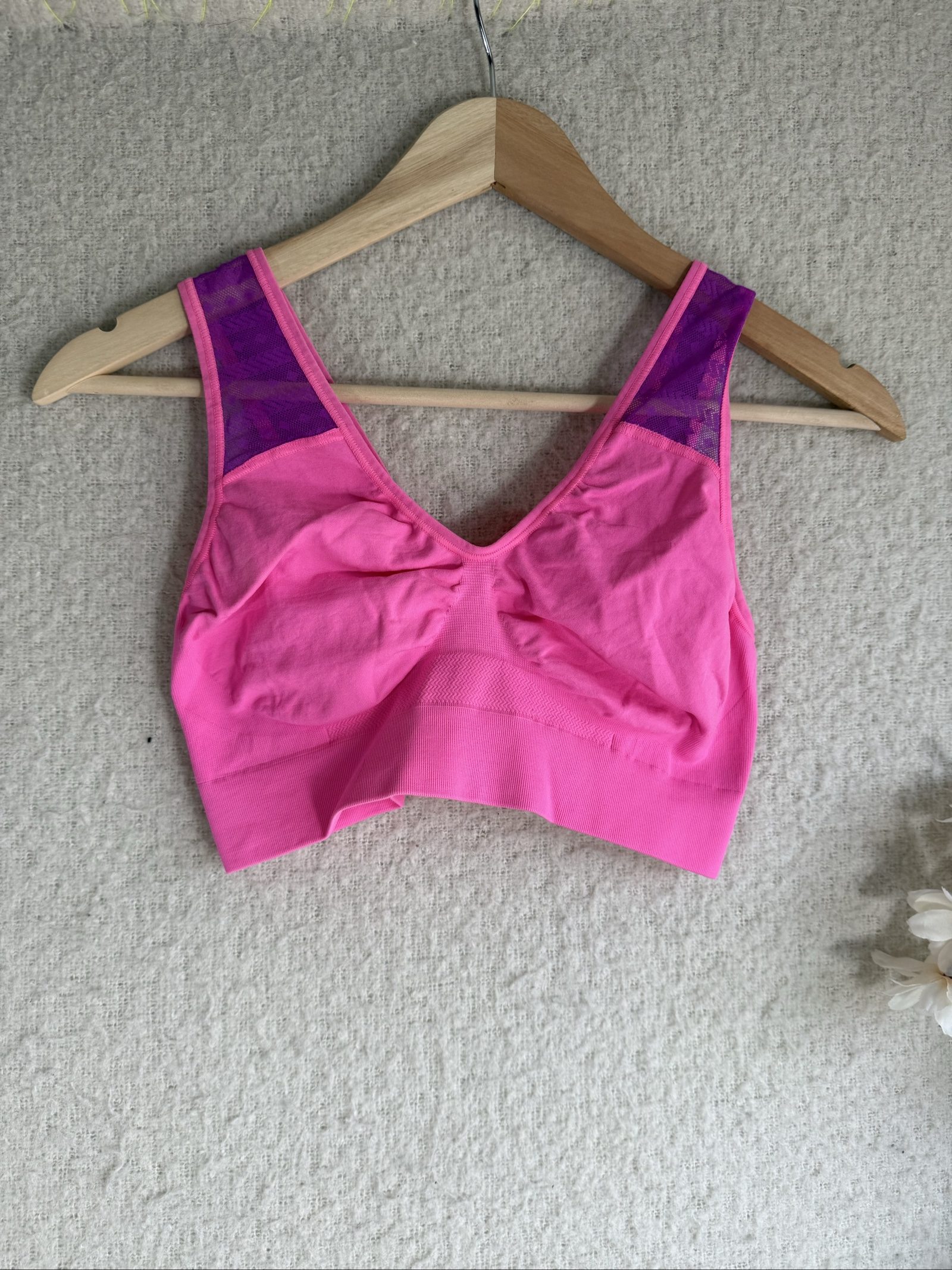 Hanes Pink & Purple Mesh Panel Sports Bra UK 6 Comfortable Athletic Gym Top