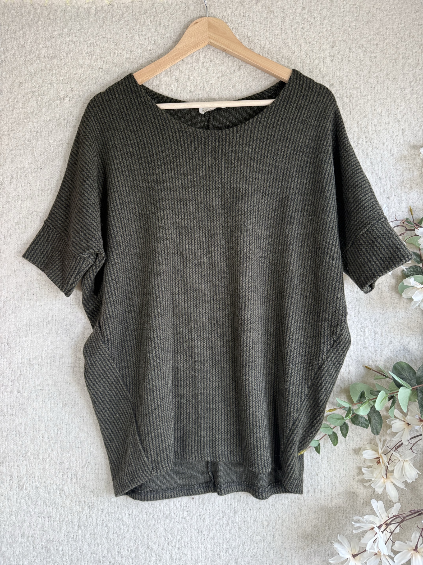 Apricot Green Knitted Top S/M Relaxed Fit Cropped Sleeve Casual Style
