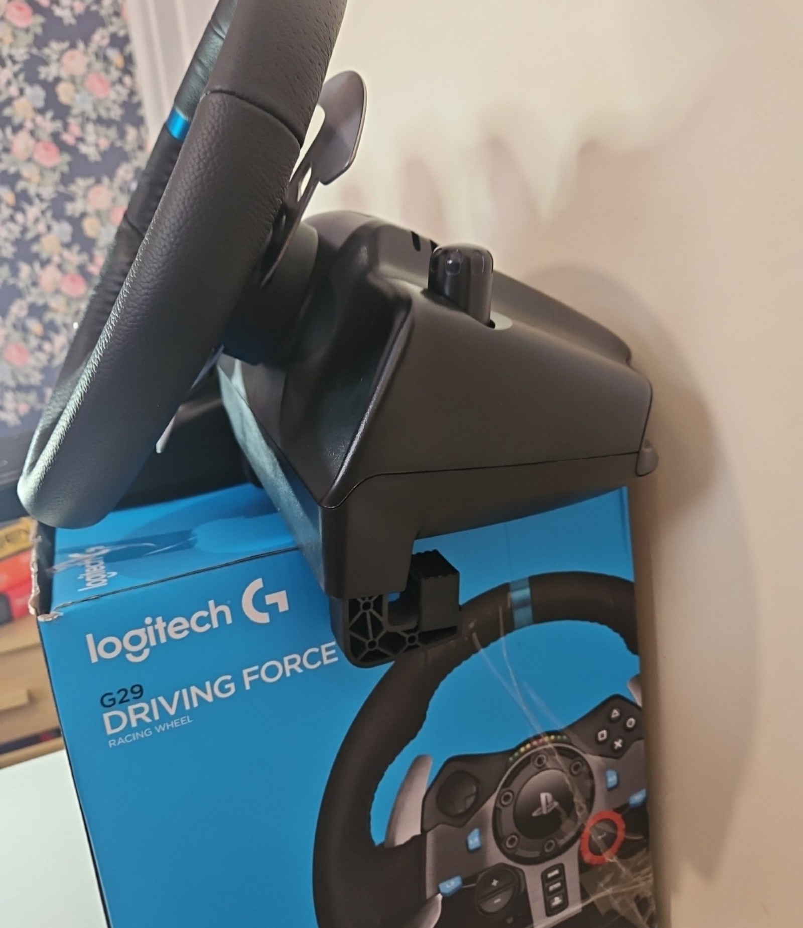 Logitech Black G29 Driving Force Racing Wheel and Pedals PS3 PS4 image 7