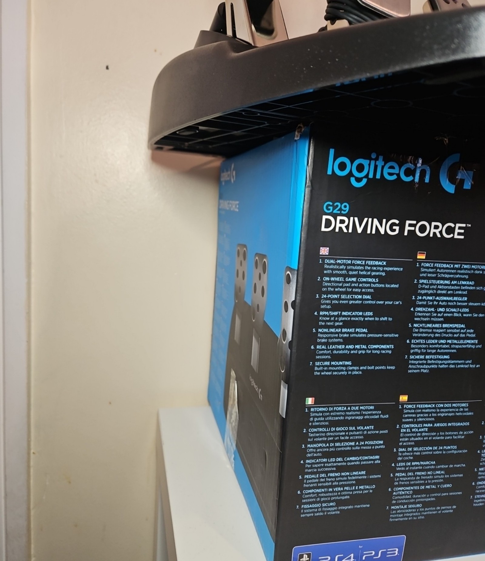 Logitech Black G29 Driving Force Racing Wheel and Pedals PS3 PS4 image 8