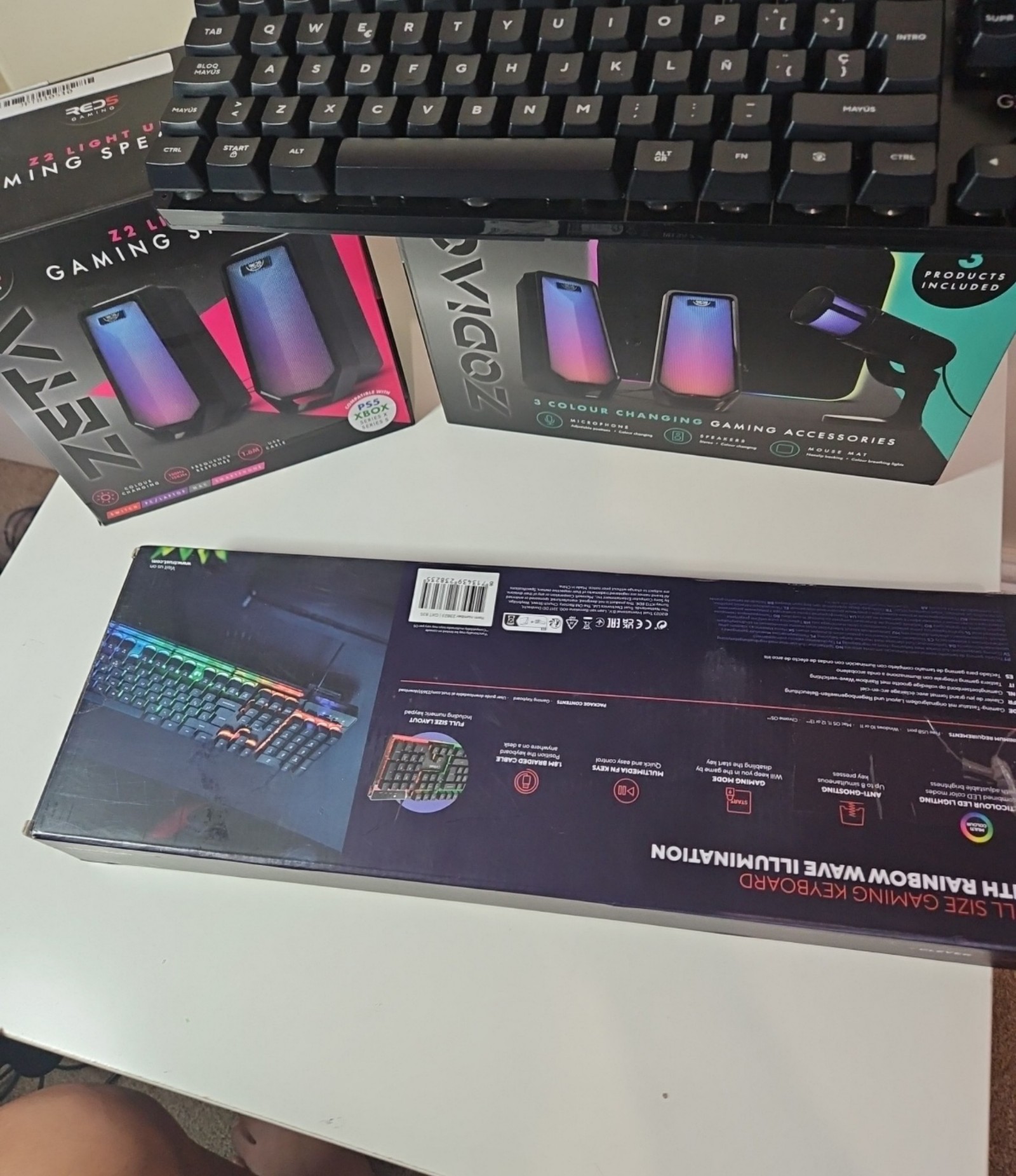 Red5 Zeta Gaming Speakers & Zodiac Bundle + GX Trust Keyboard Set Unisex image 7