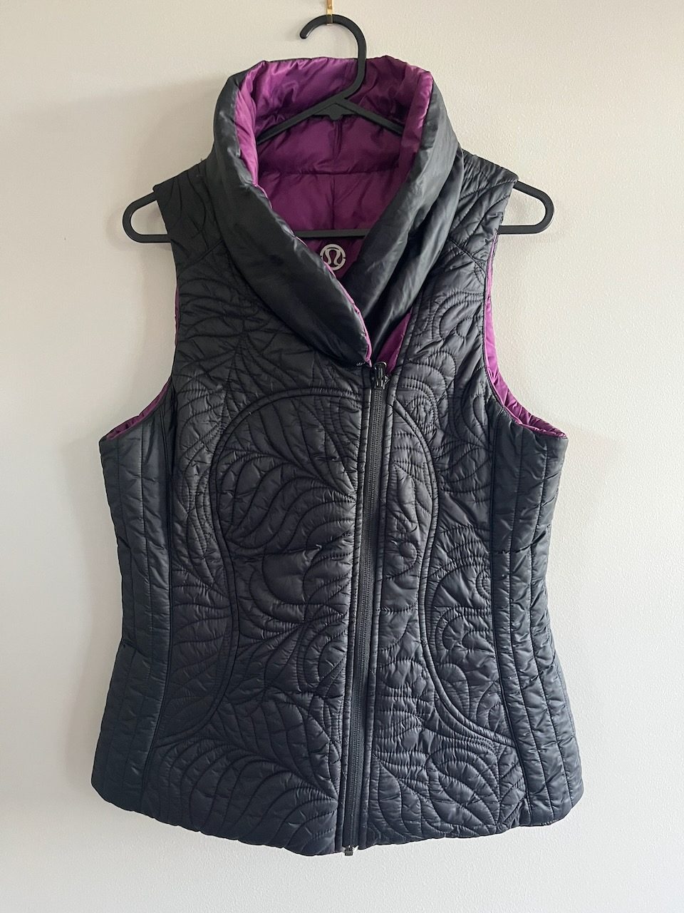 Lululemon Purple Black Quilted Reversible Puffer Vest Size AU 10 US 6 image 7