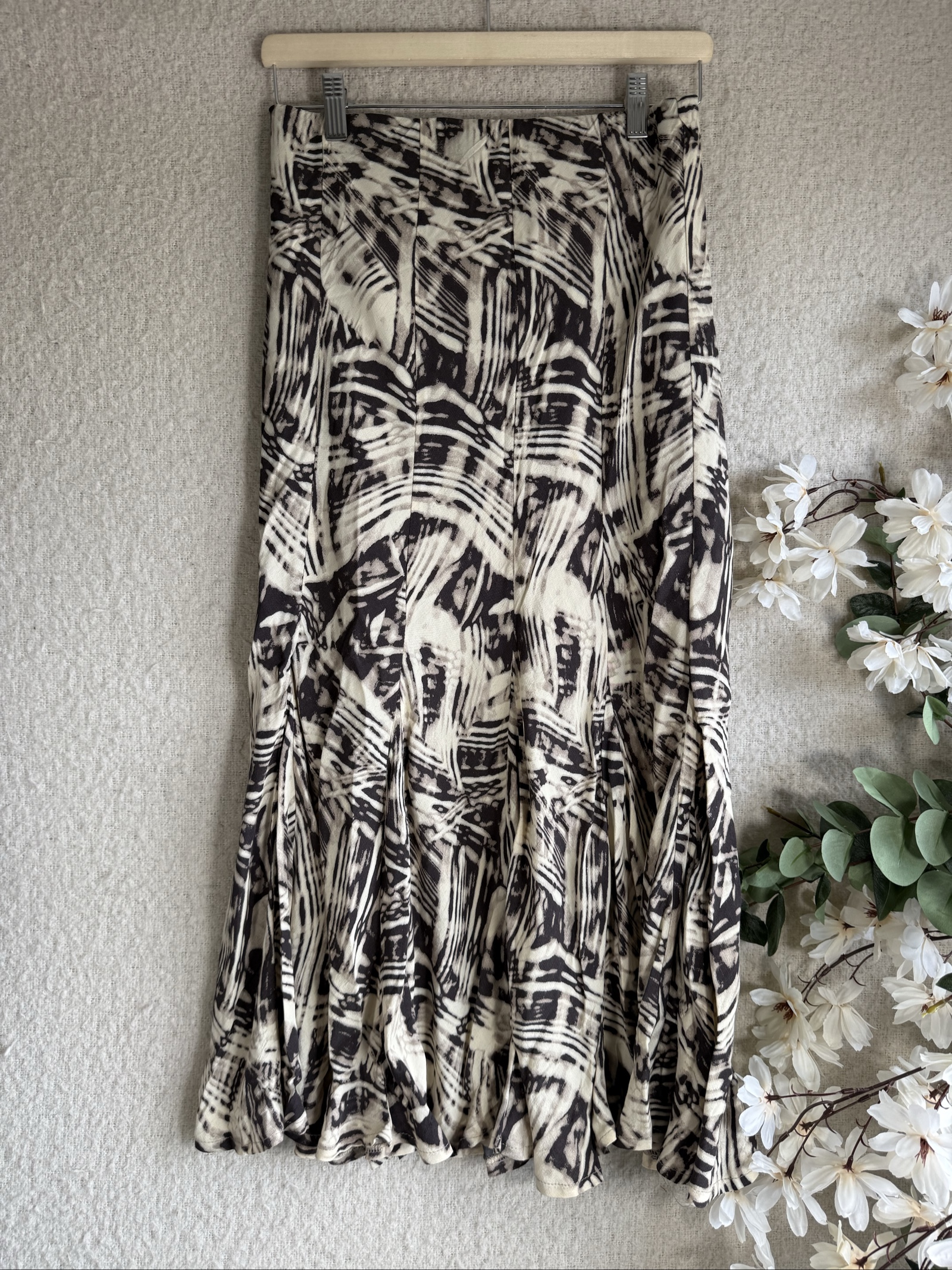 First Avenue Black & White Patterned Midi Skirt UK 12 Stylish Casual Design