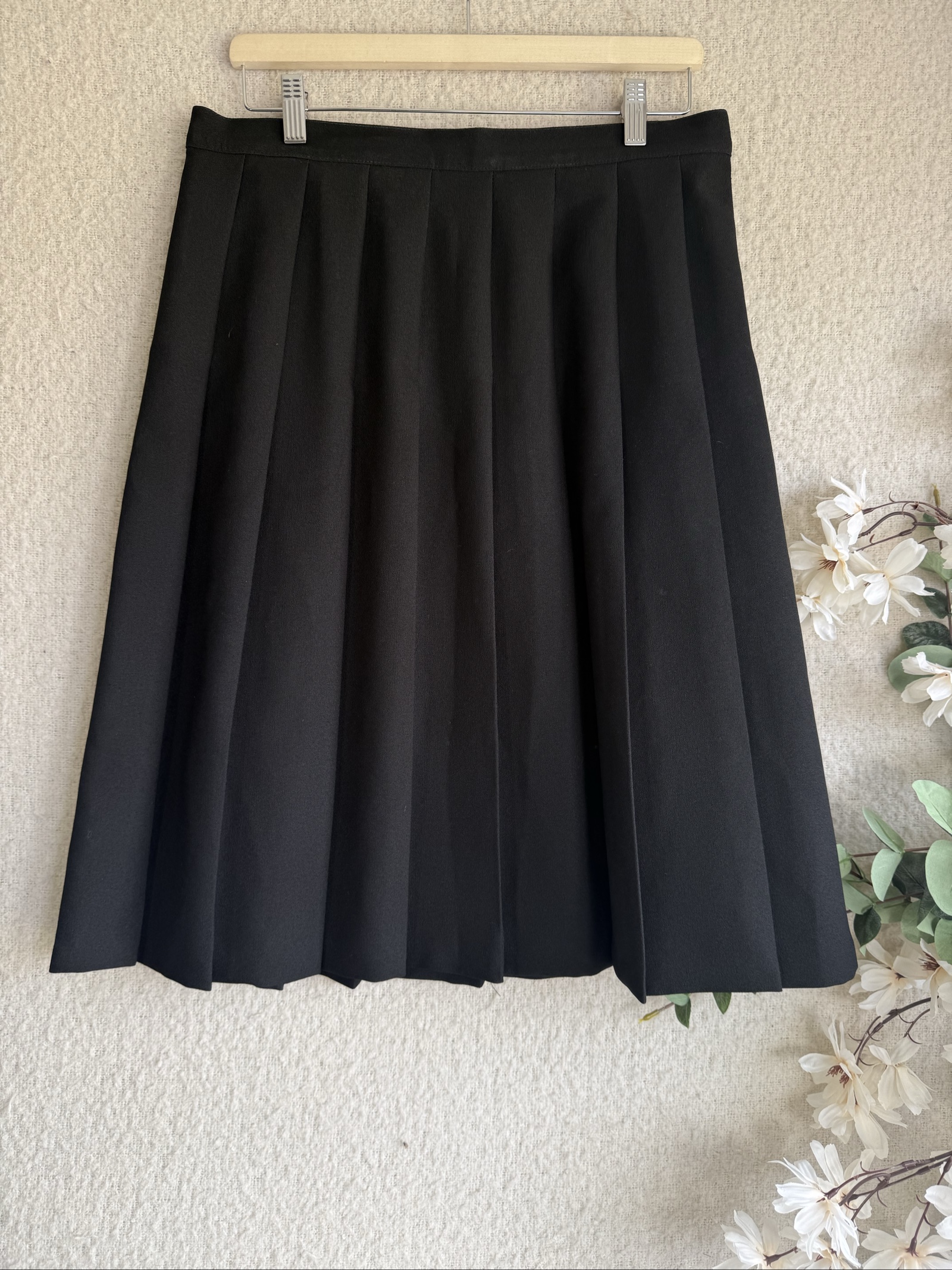 St Michael Black Pleated Midi Skirt UK 18 Classic Vintage Made in UK