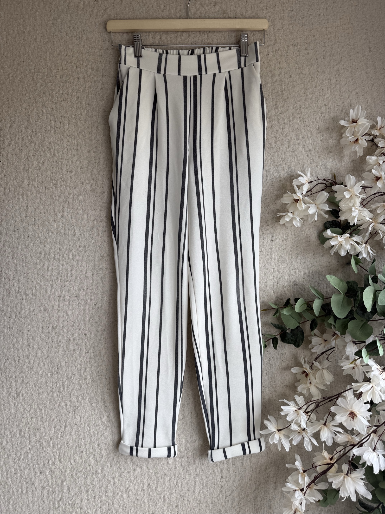 Primark White & Black Striped Trousers UK 4 Elegant Relaxed Fit Style