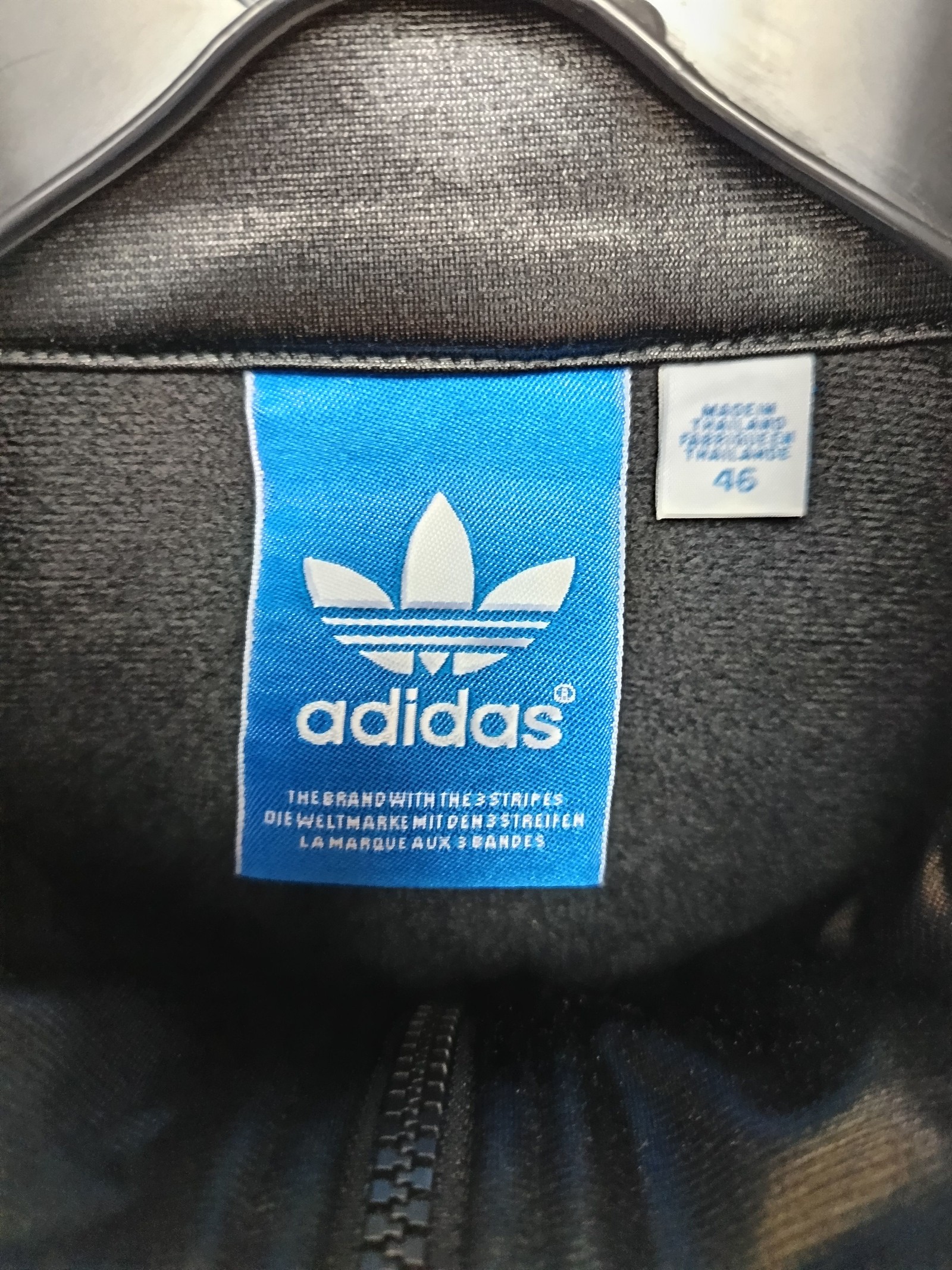 Adidas Black & Gold Chile 62 Track Jacket Size 46 Men image 4
