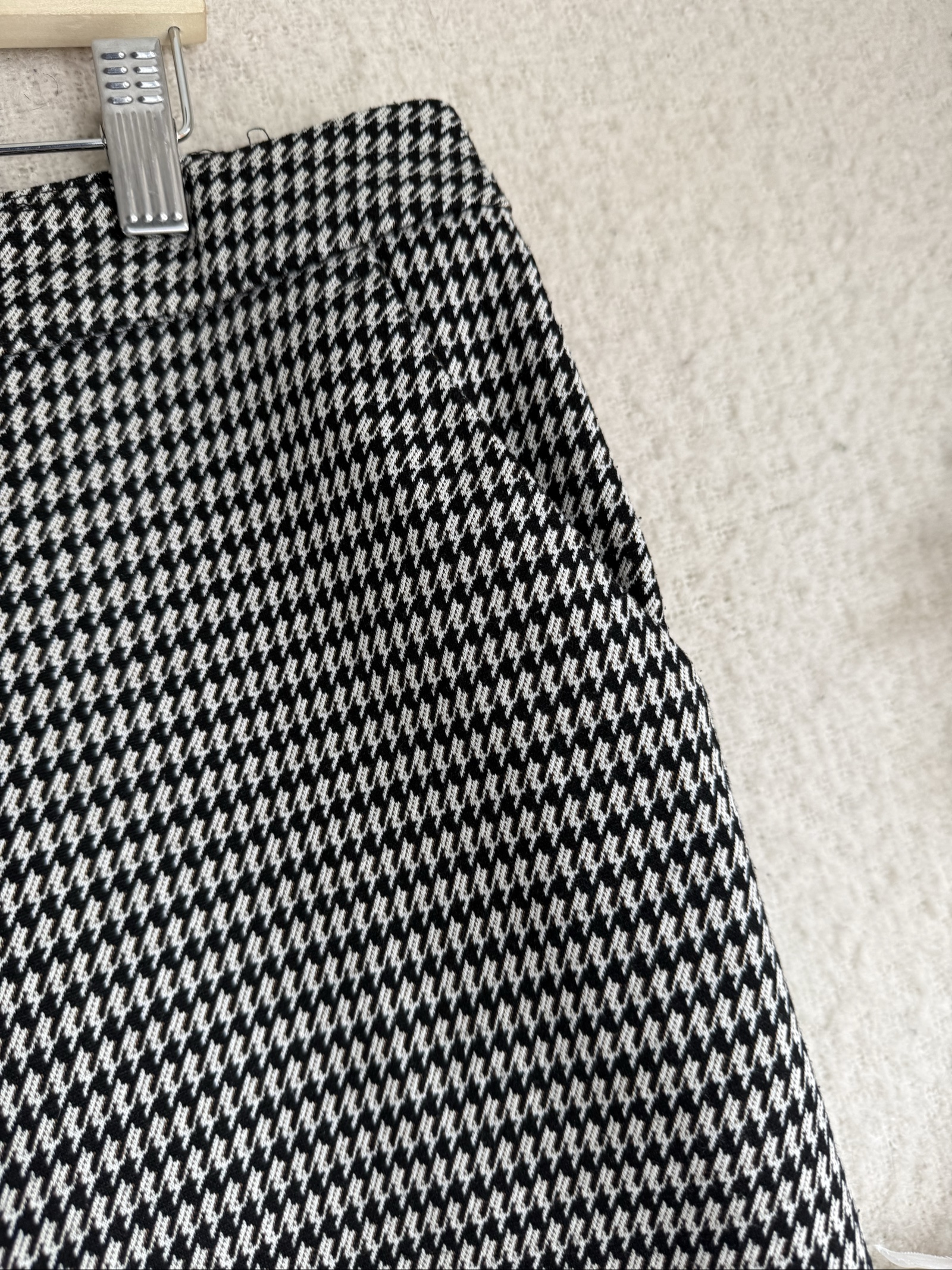 Tu Woman Black & White Houndstooth Cropped Trousers UK 18 Stylish Workwear image 2