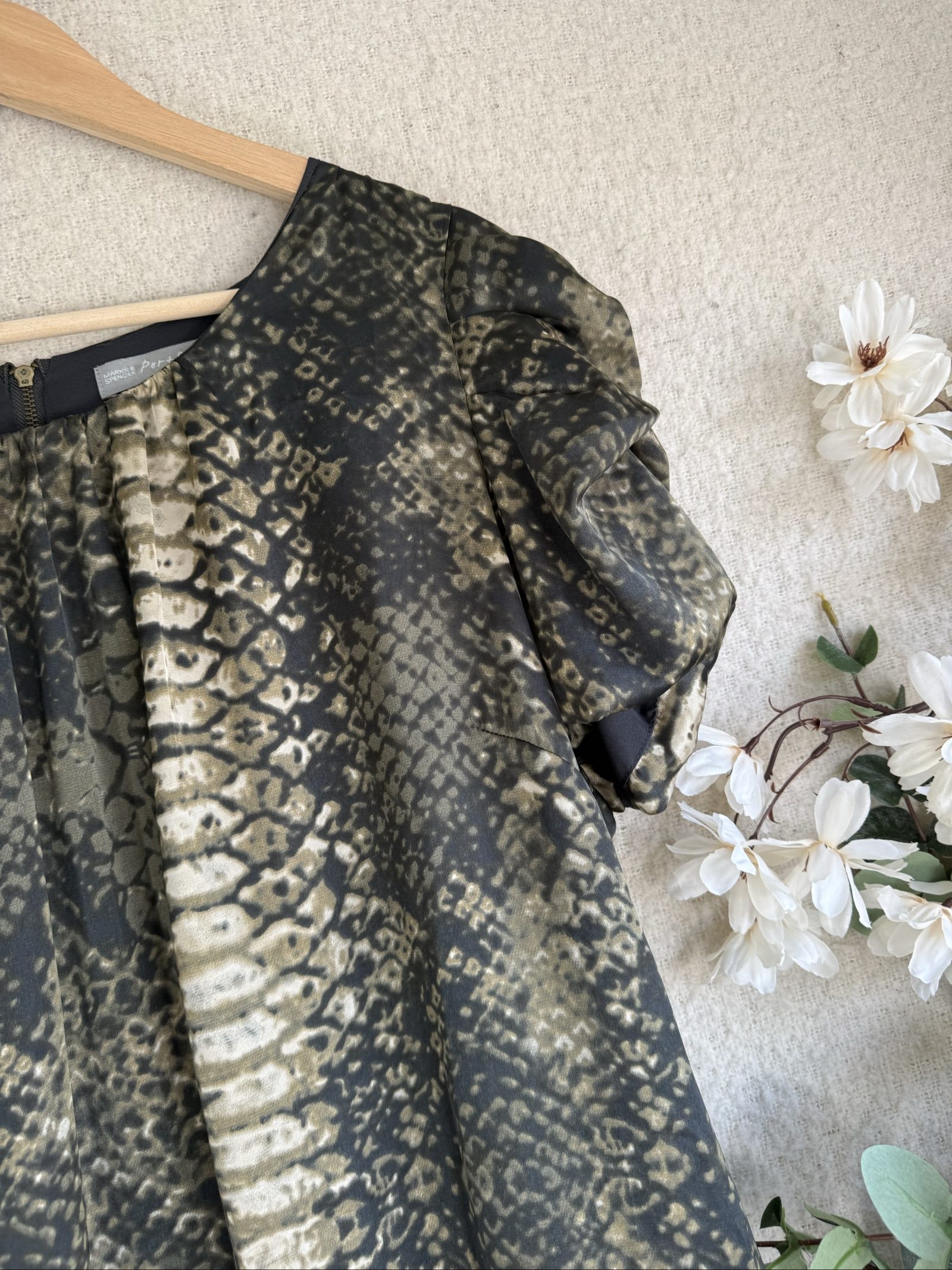 Marks & Spencer Snakeskin Print Shift Dress UK 22 Puff Sleeve Occasion Dress image 2