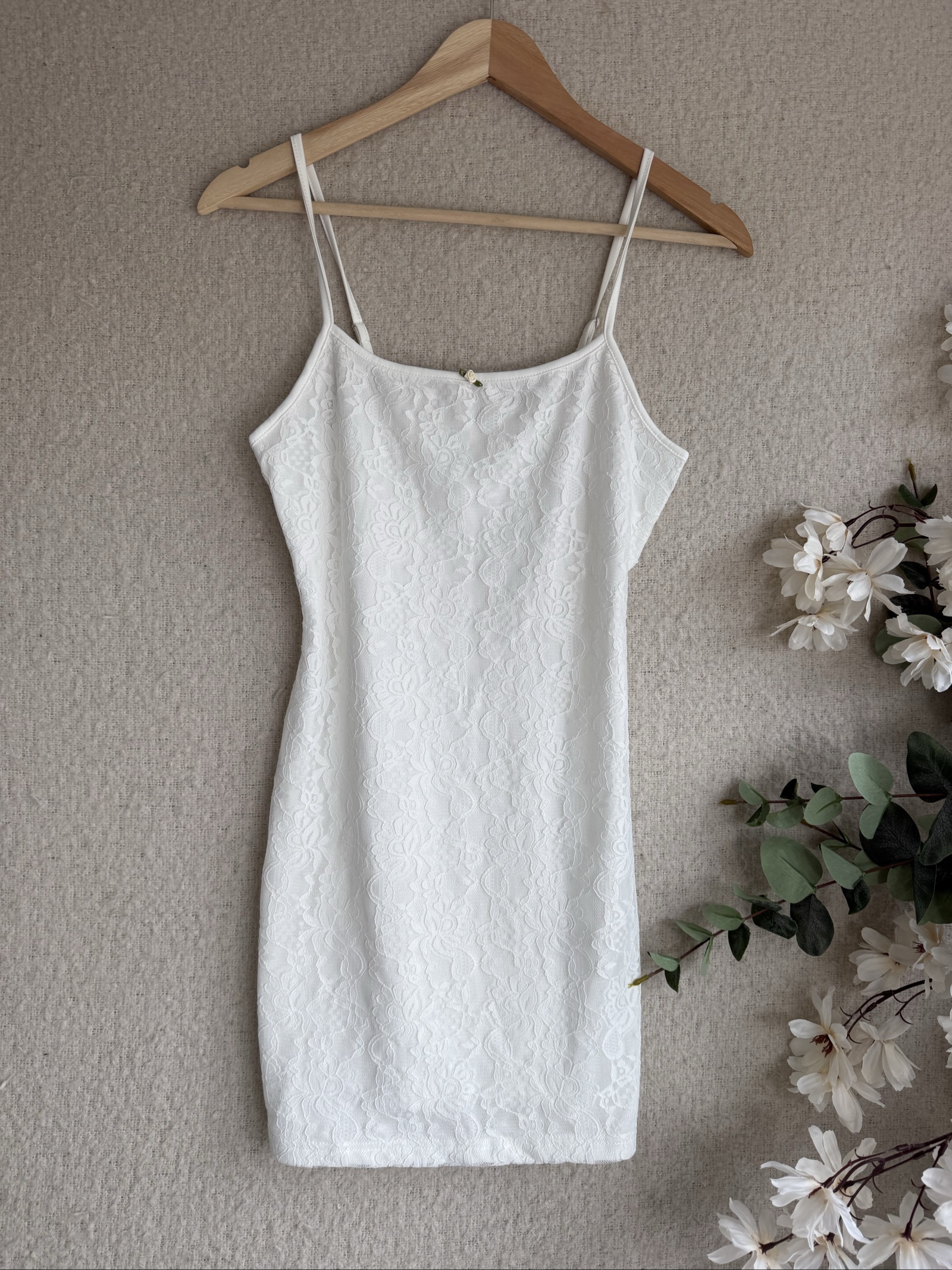 Shein White Lace Bodycon Dress UK 8 Floral Spaghetti Straps Summer Chic