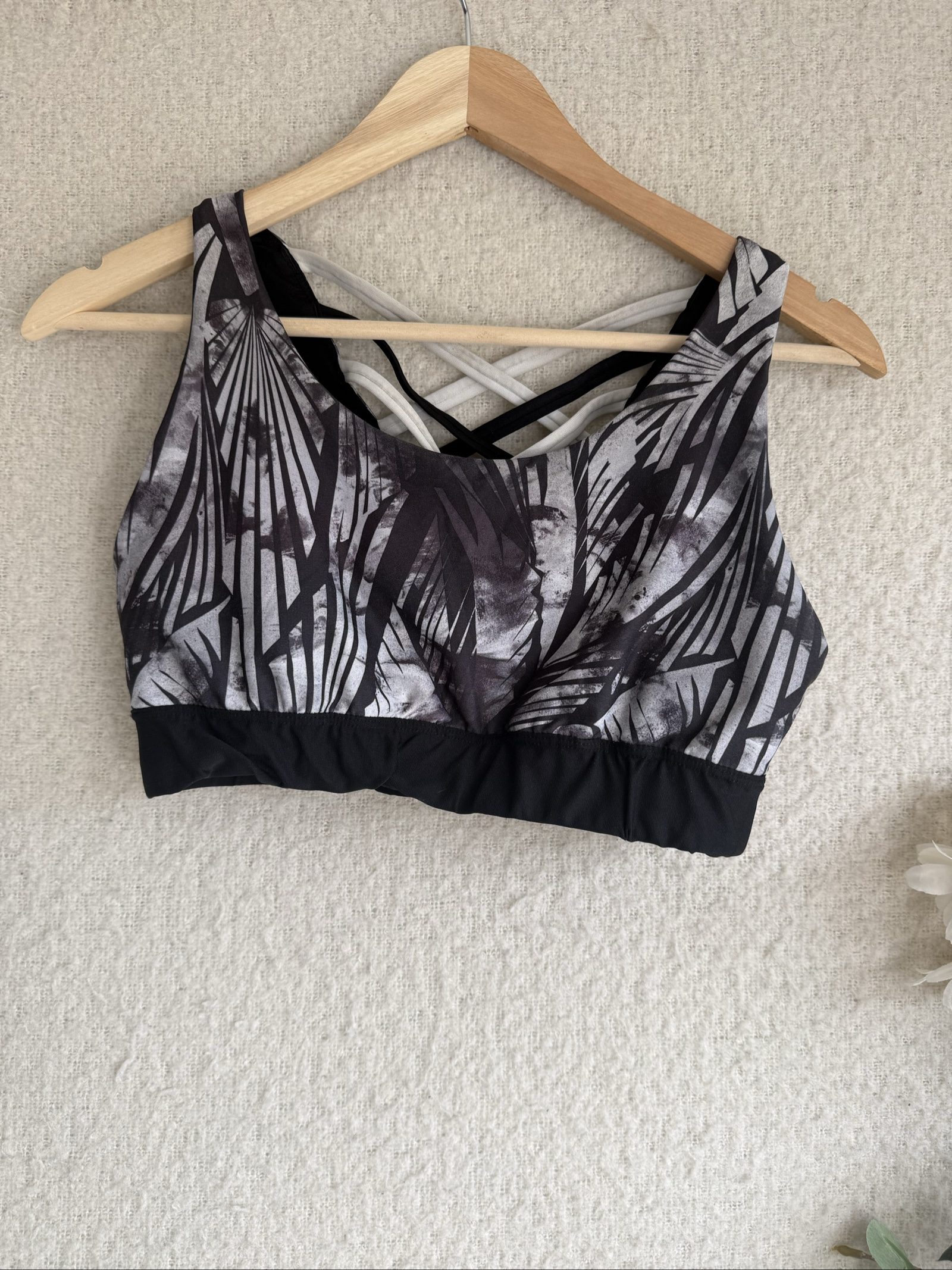 Cascade Sport Black & Grey Printed Sports Bra Large Stylish Fitness Activewear