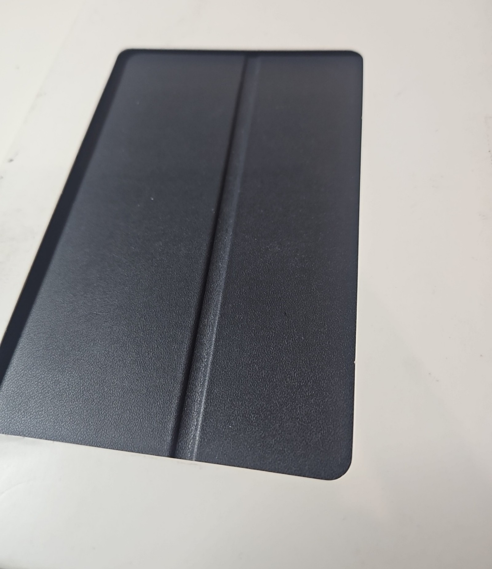OtterBox Black Symmetry 360 Elite iPad Air Case 10.9 image 3