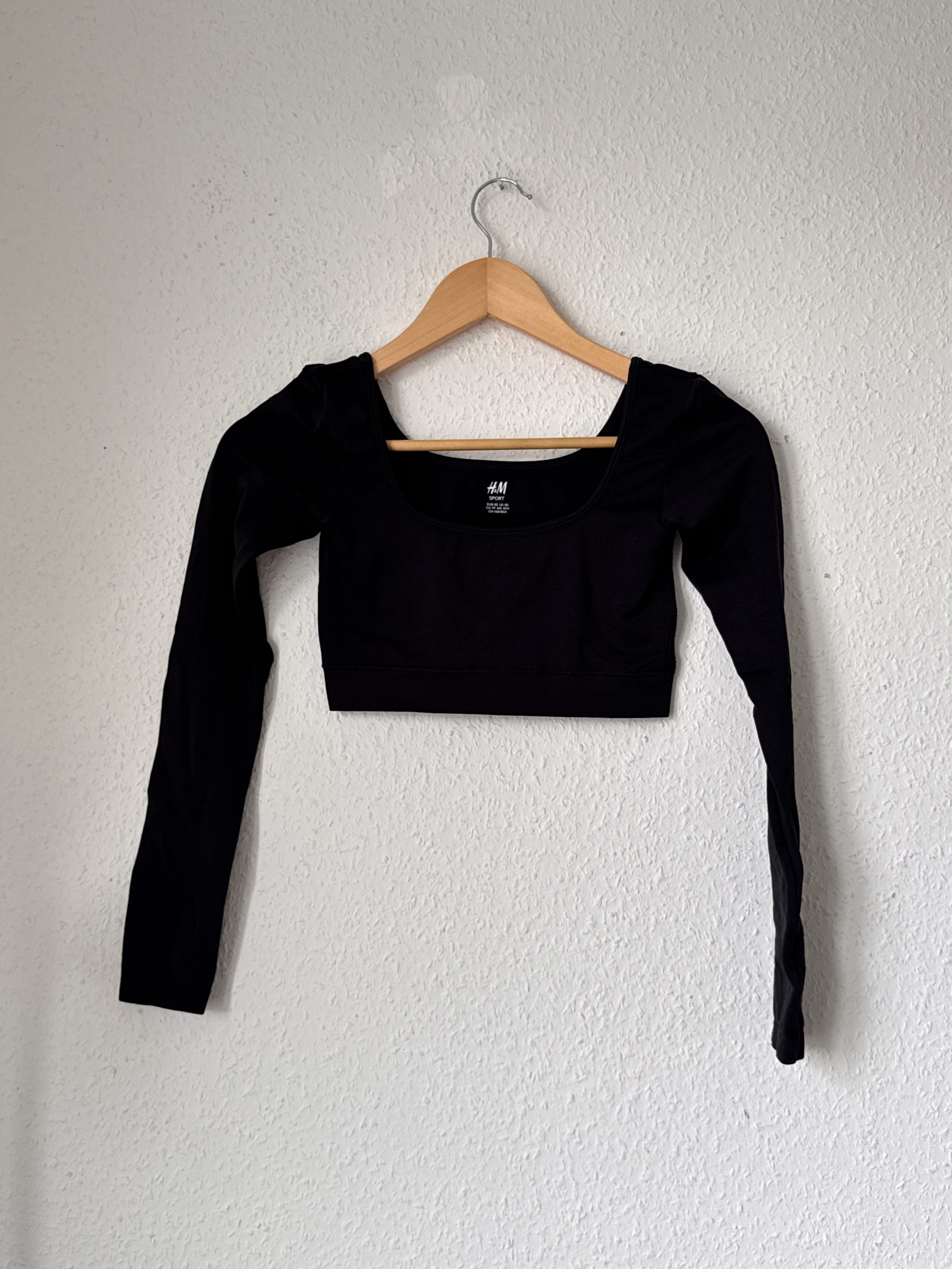 H&M Black Sport Cropped Long Sleeve Top XS 2884