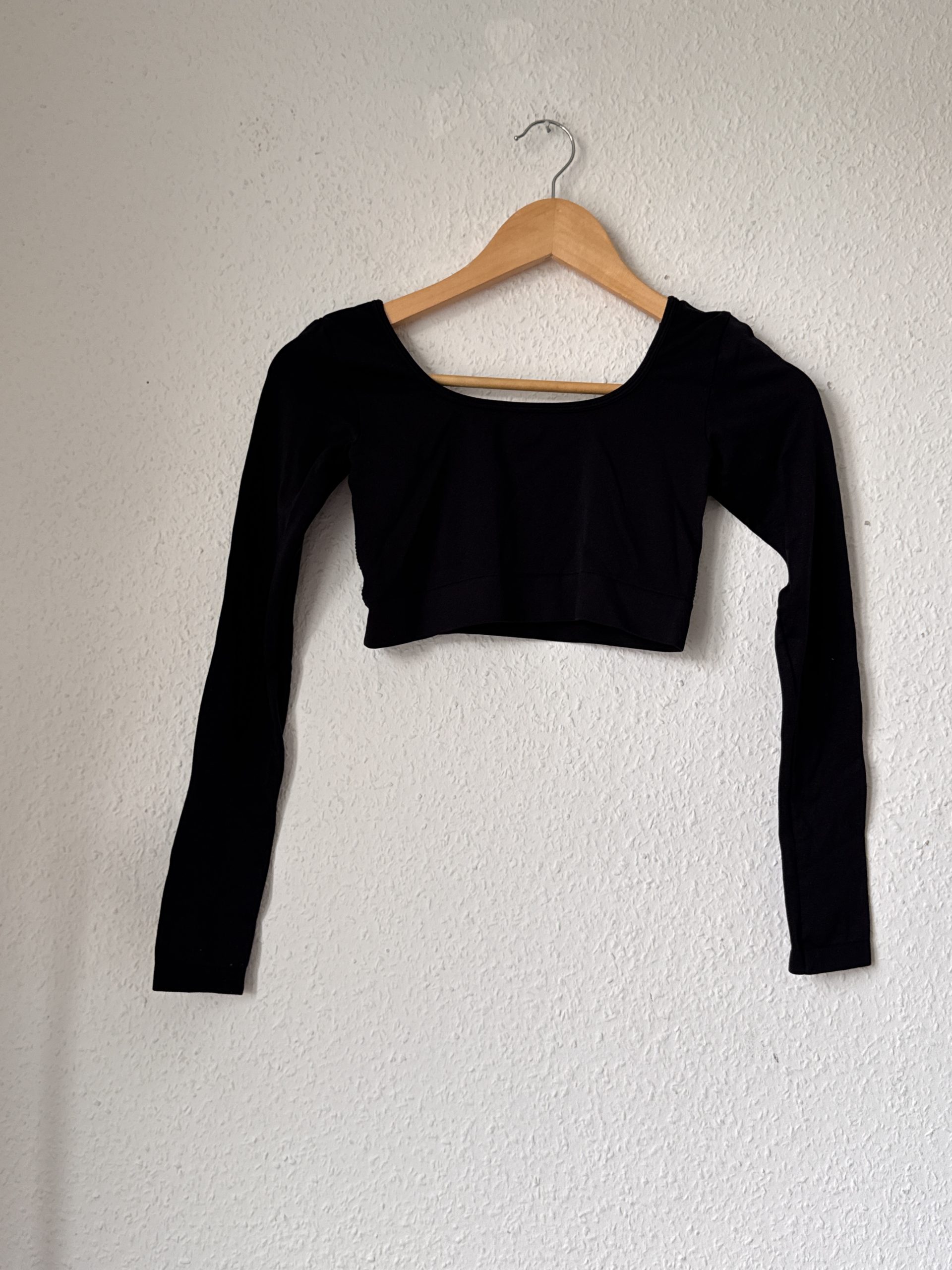 H&M Black Sport Cropped Long Sleeve Top XS 2884 image 5