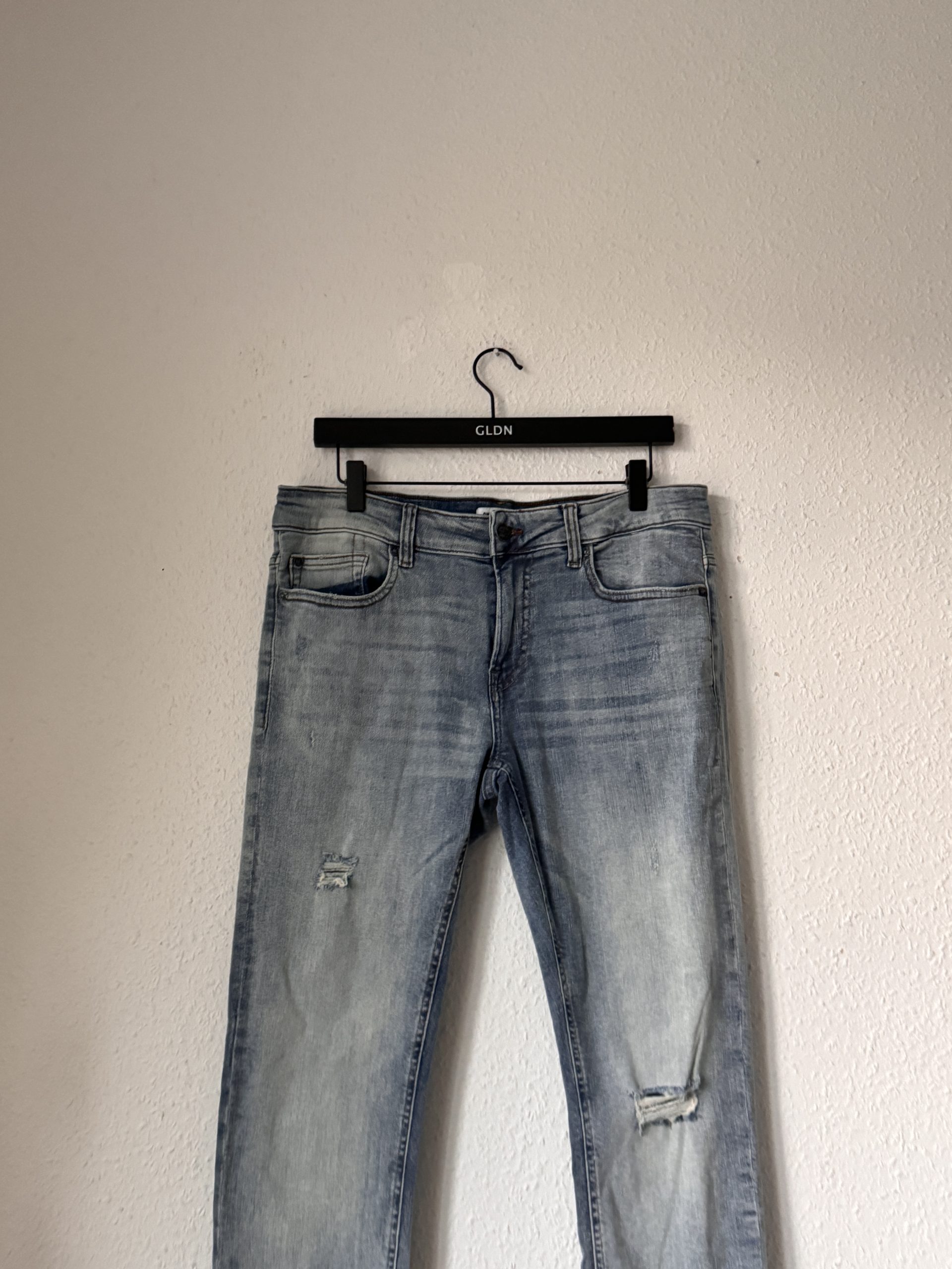 Unbranded Light Blue Distressed Slim Fit Jeans 31 Waist 2889 image 2