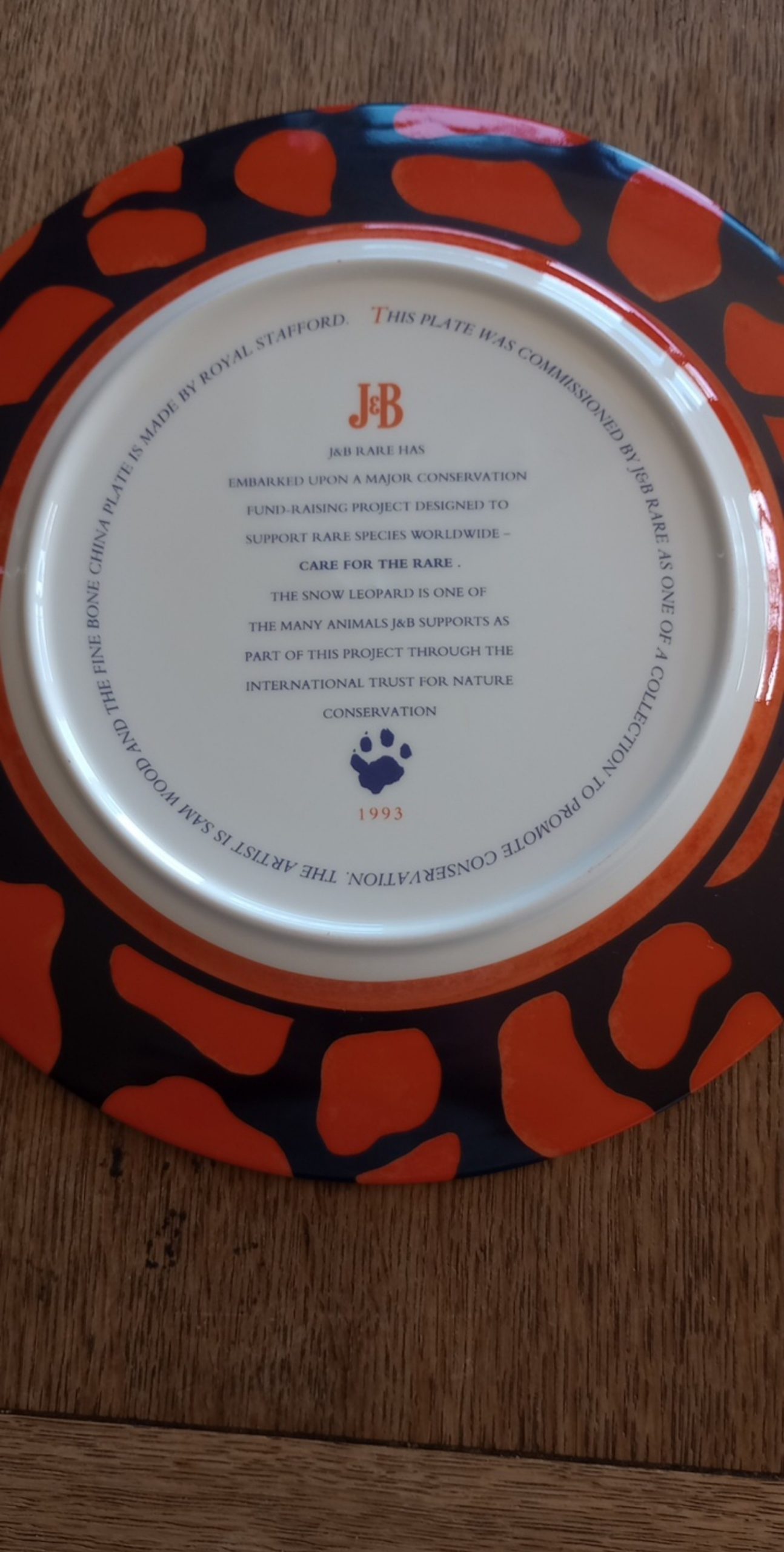 Royal Stafford J&B Scotch Whisky Orange & Black Snow Leopard Plate 1993 image 3