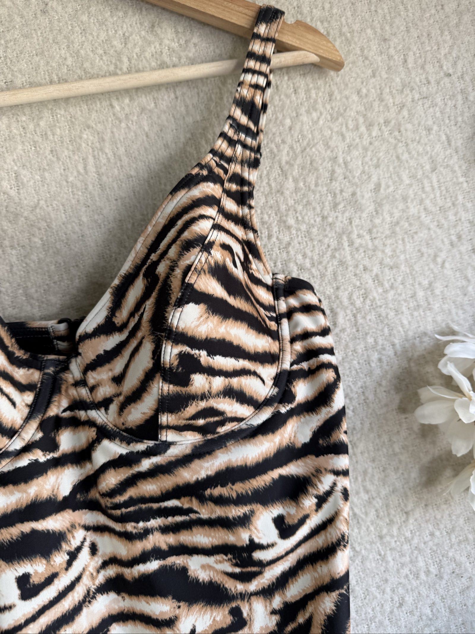 George Animal Print One-Piece Swimsuit UK 36C Underwired Padded Cup image 2