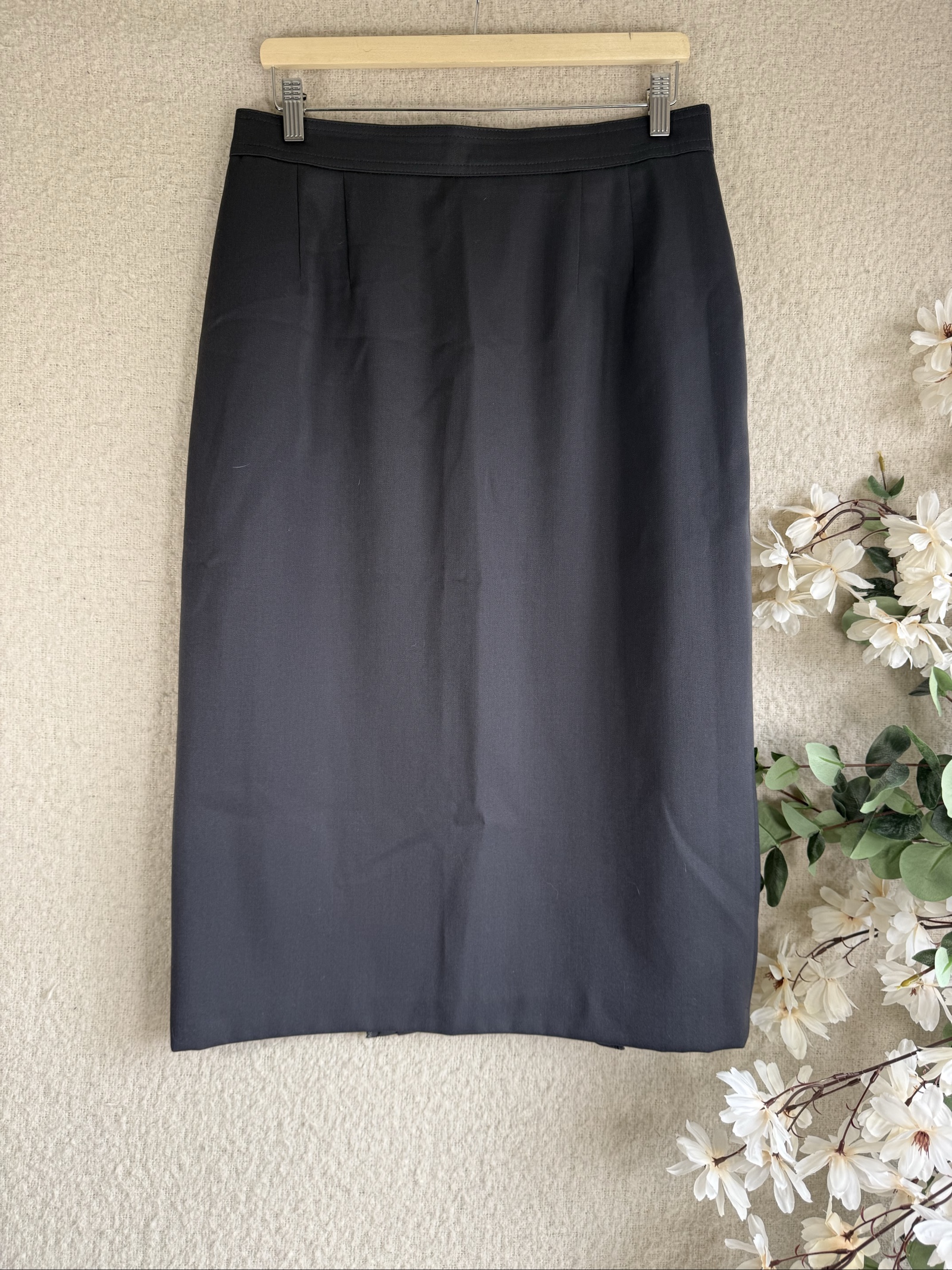 Louis Feraud Black Pleated Pencil Skirt UK 18 Formal Work Classic Style