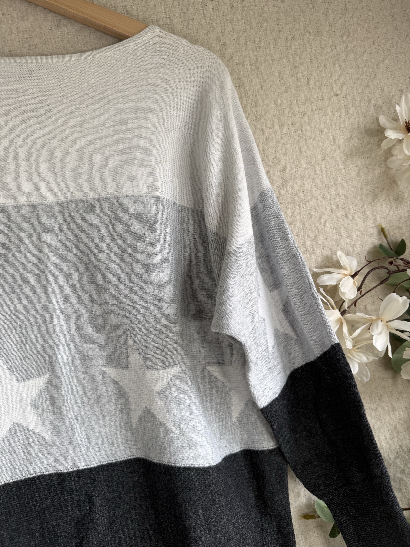 Mint Velvet Black Grey & White Star Print Jumper UK XS Soft Knitwear Top image 2