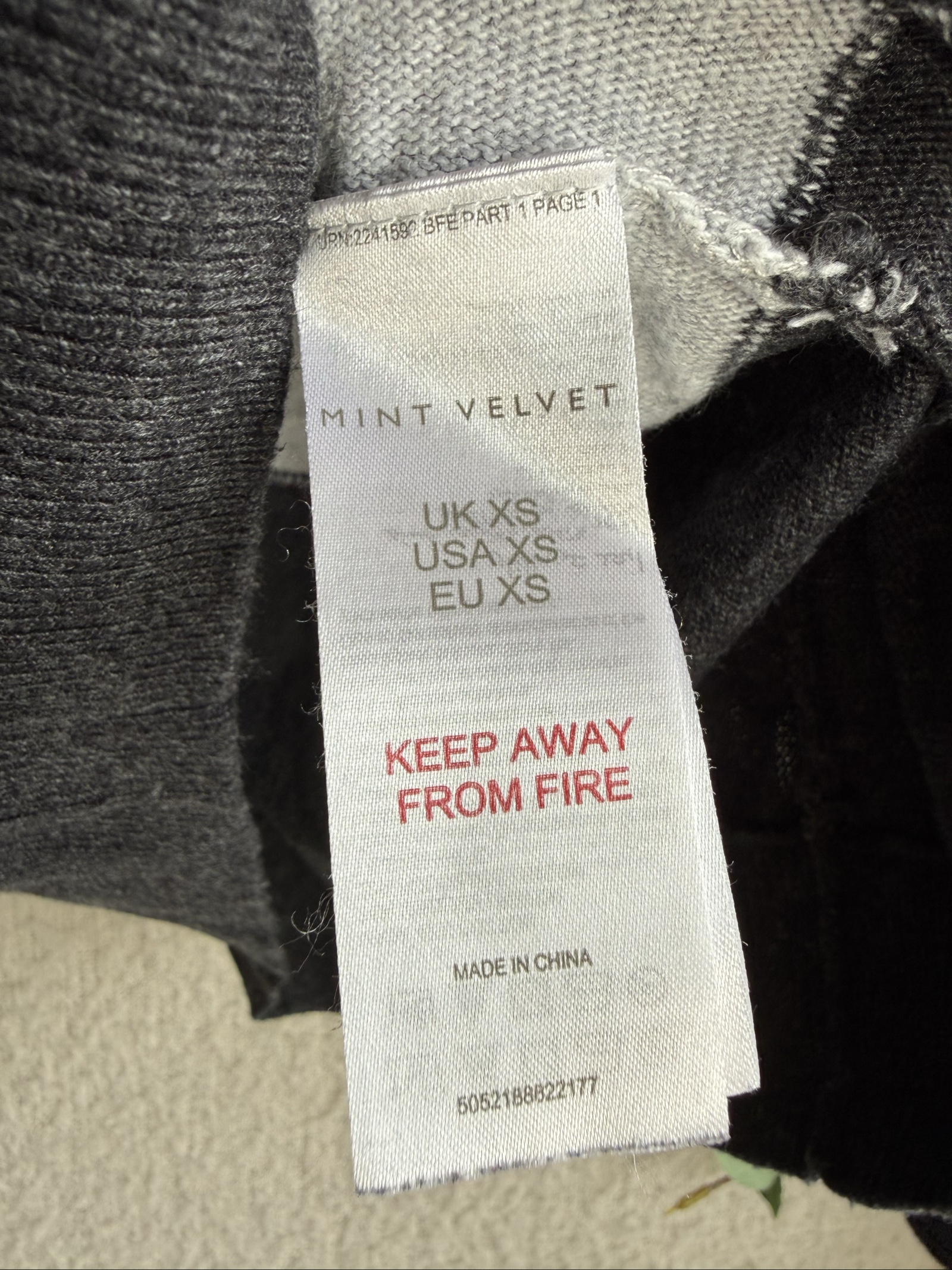 Mint Velvet Black Grey & White Star Print Jumper UK XS Soft Knitwear Top image 5