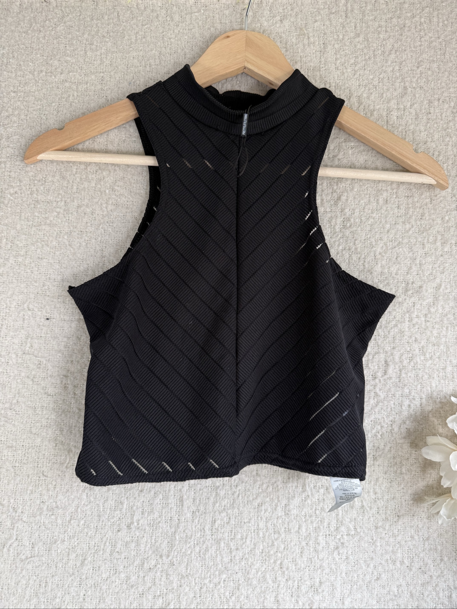 PrettyLittleThing Black Sleeveless Textured Crop Top UK 10 Stylish Summer Layer