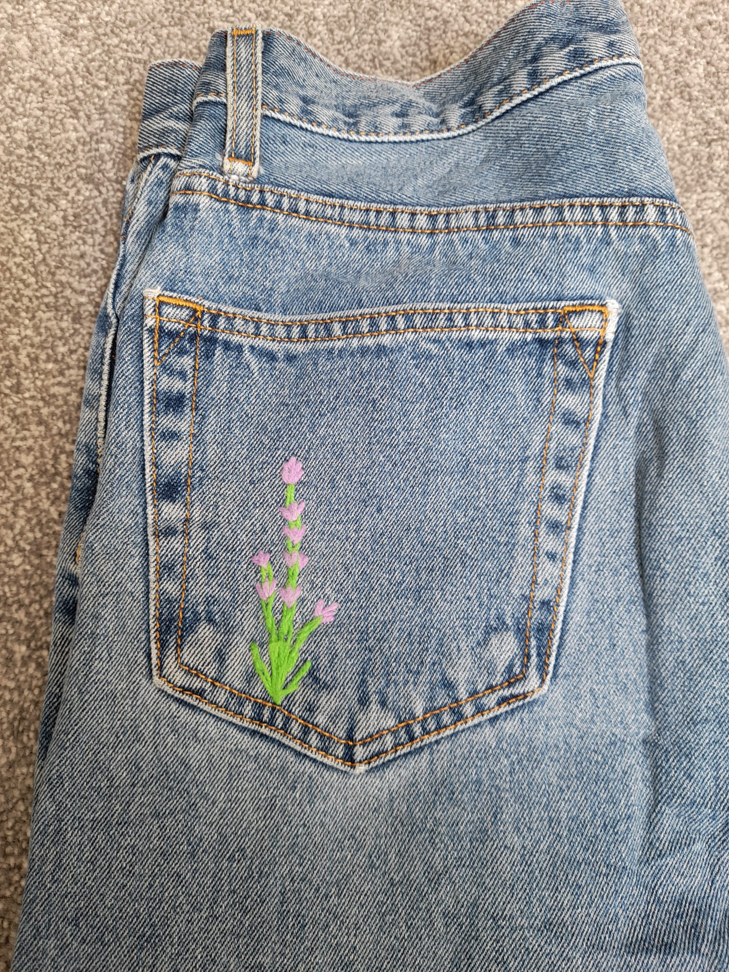 Signature Levi's Light Blue Denim Jeans 33" image 6