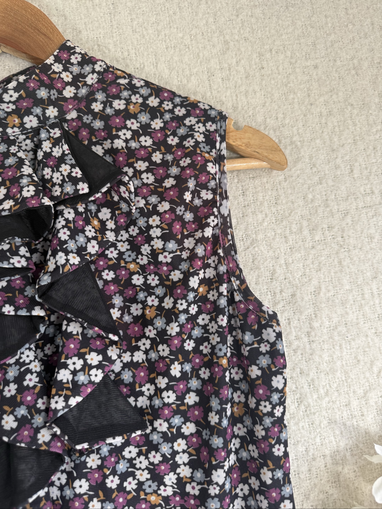 Level Floral Print Sleeveless Ruffle Blouse Black Pink UK 14 Stylish Top image 2