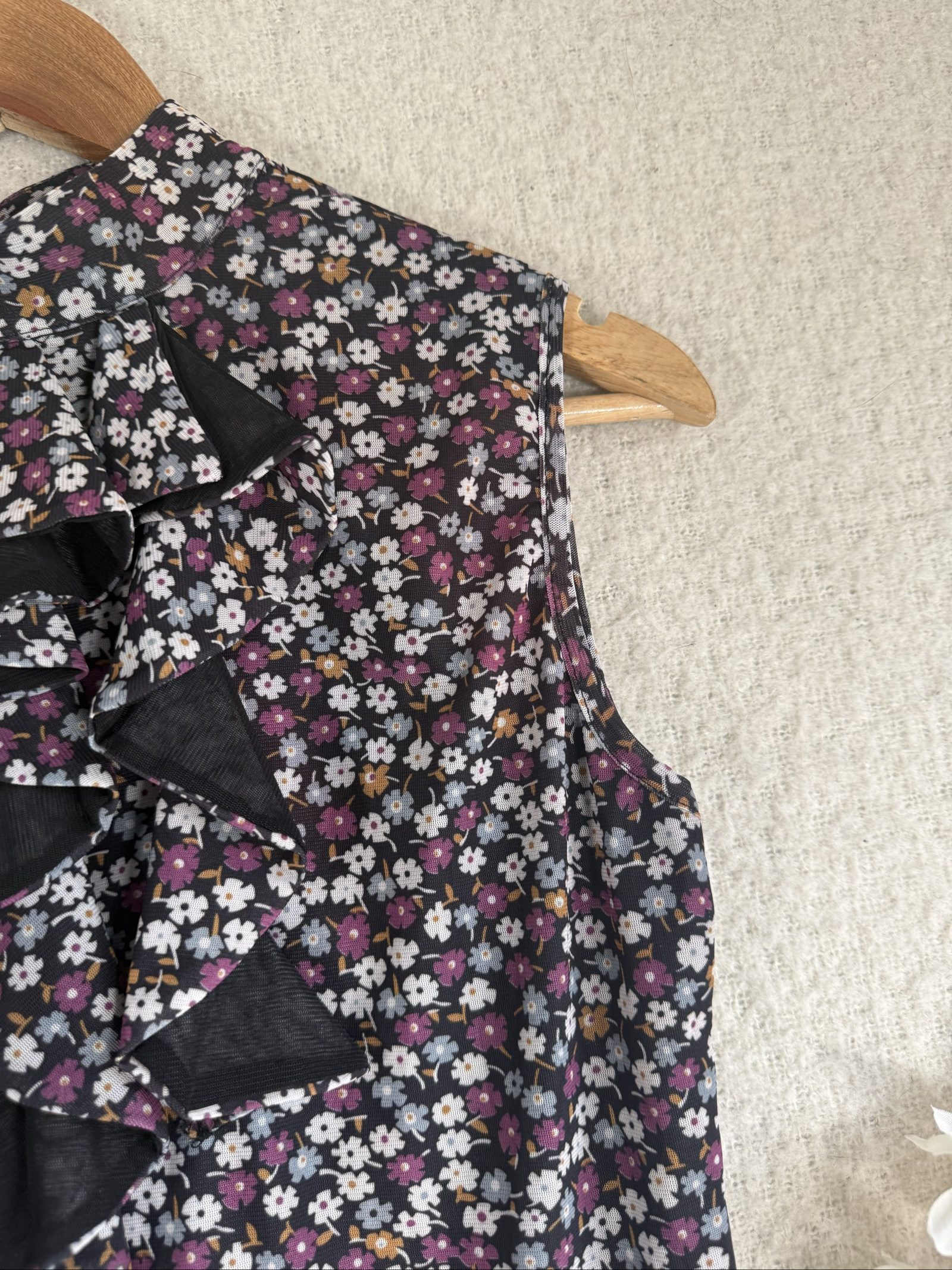 Level Black Floral Ruffle Sleeveless Blouse UK 8 Elegant Summer Top image 2