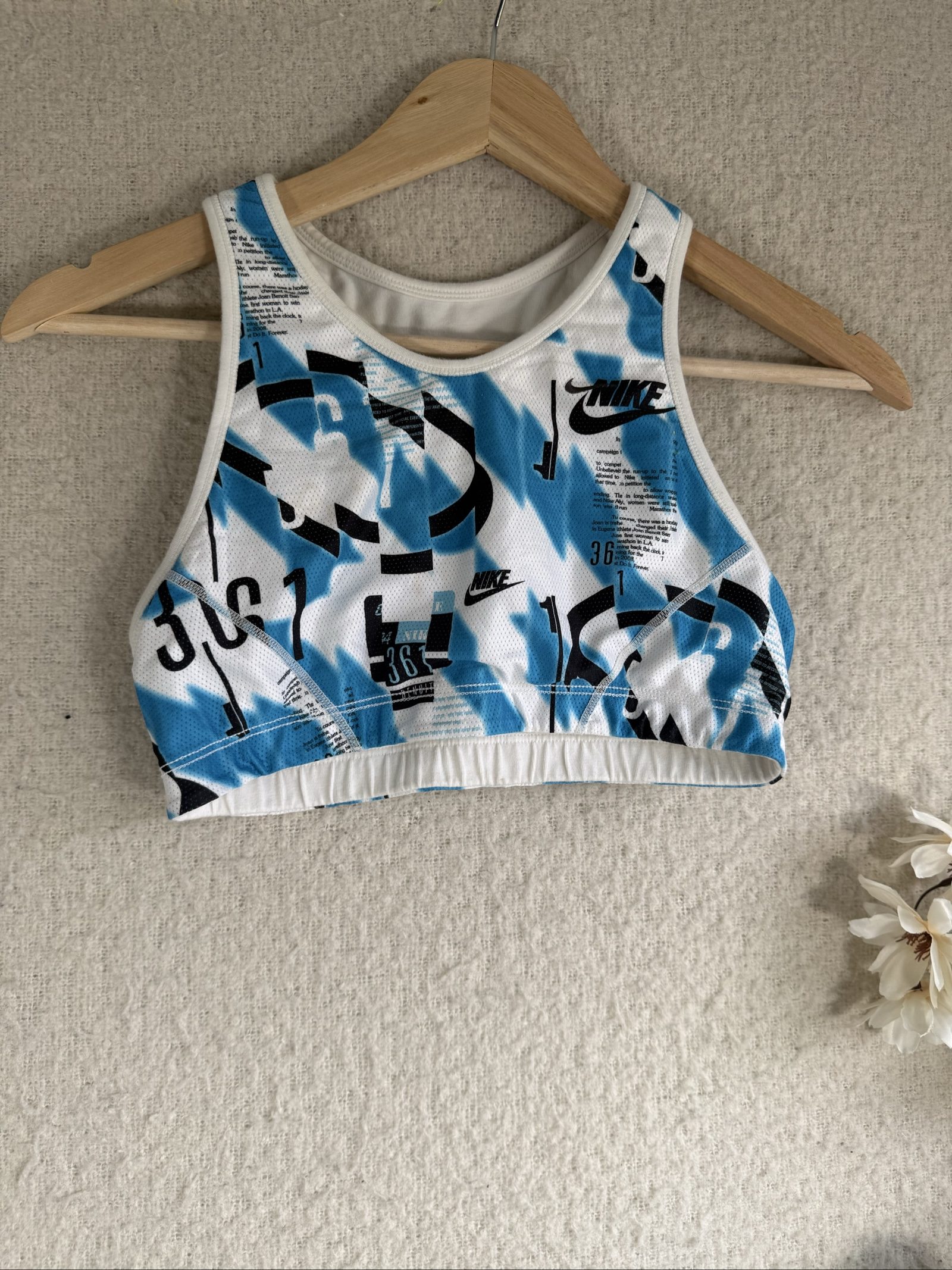Nike White & Blue Printed Sports Bra UK small Athletic Gym Crop Top