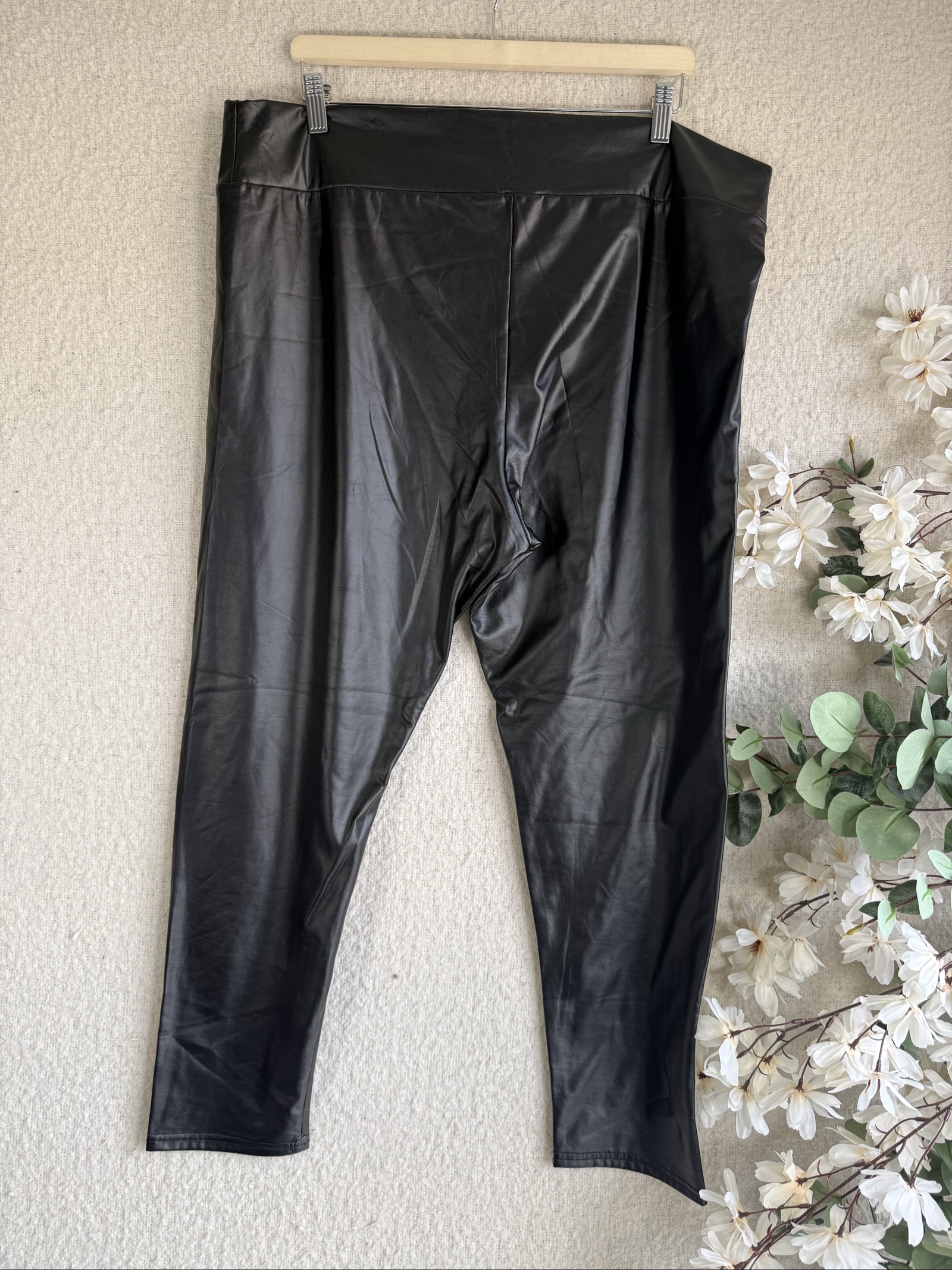 In The Style Black Faux Leather Leggings UK 22 PU & Polyester Stretch Pants image 4