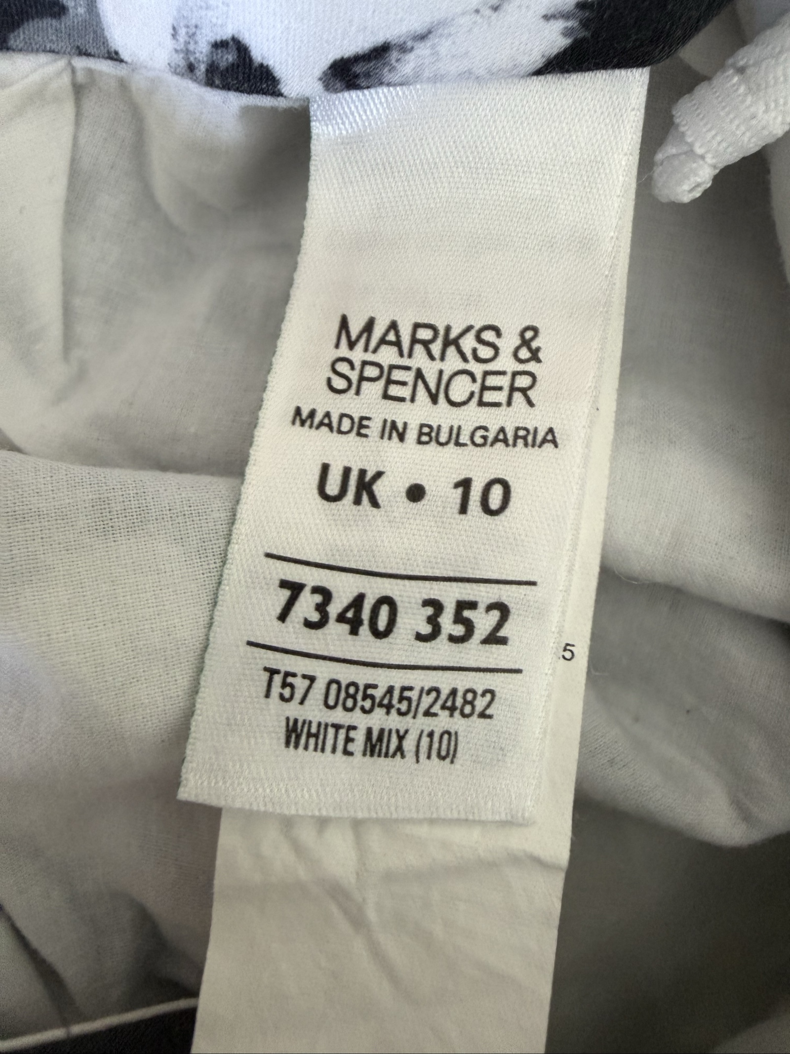 Marks & Spencer Black White Floral Pencil Skirt UK 16 Elegant Zipper Detail image 6