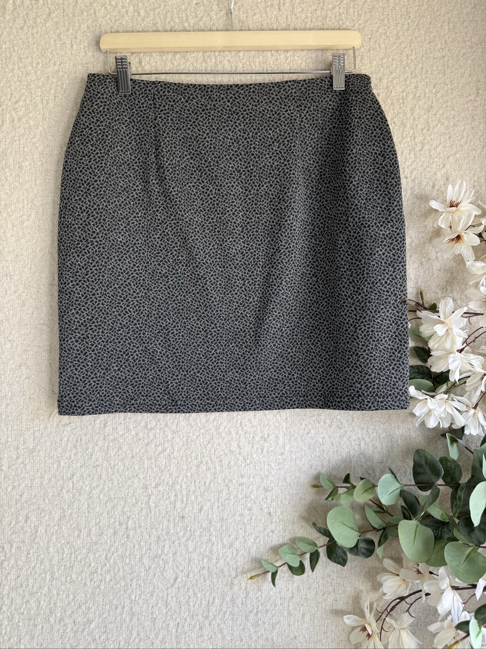 Papaya Grey & Black Animal Print Pencil Skirt UK 14 Stretchy Casual Chic