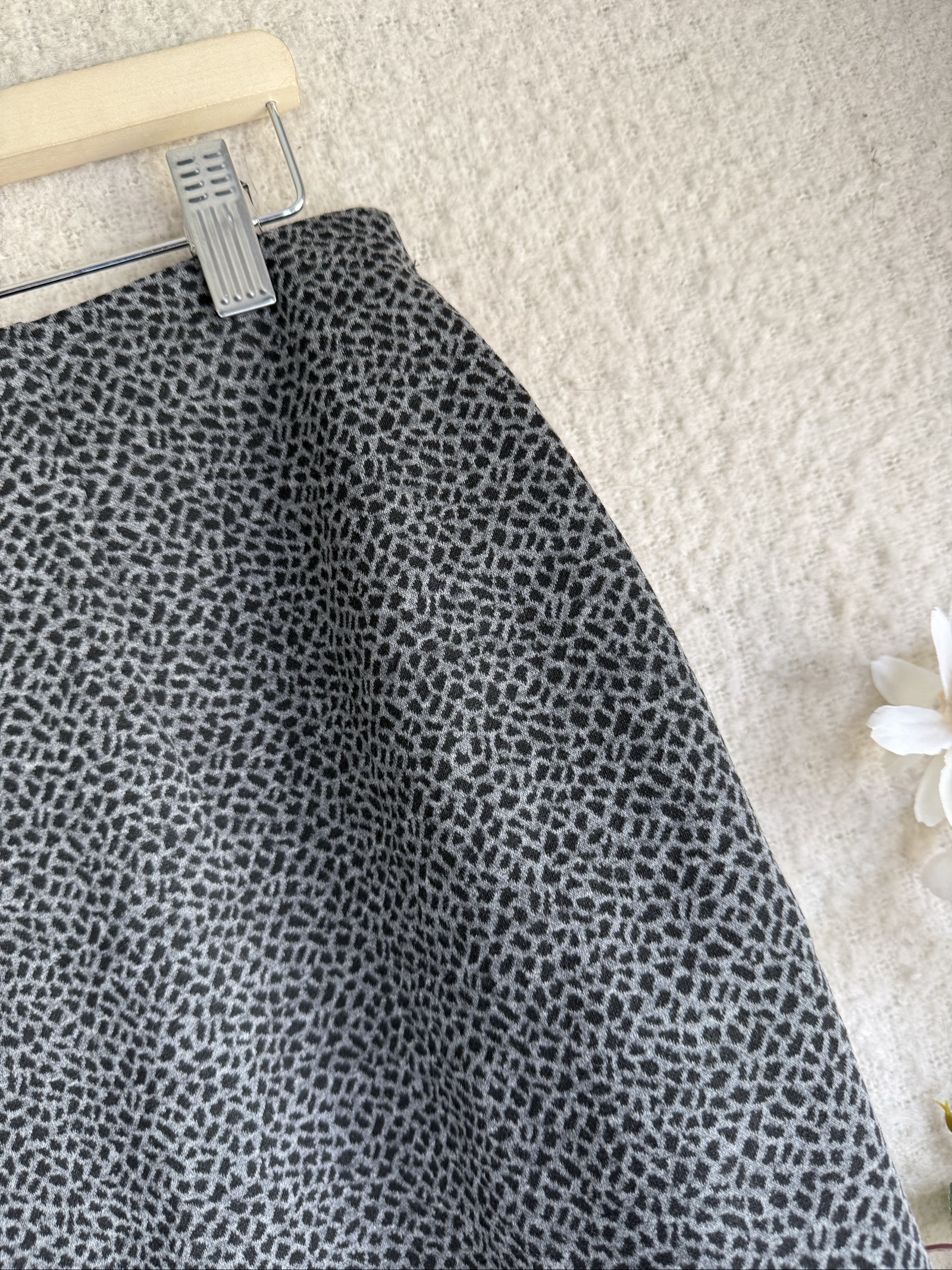 Papaya Grey & Black Animal Print Pencil Skirt UK 14 Stretchy Casual Chic image 2