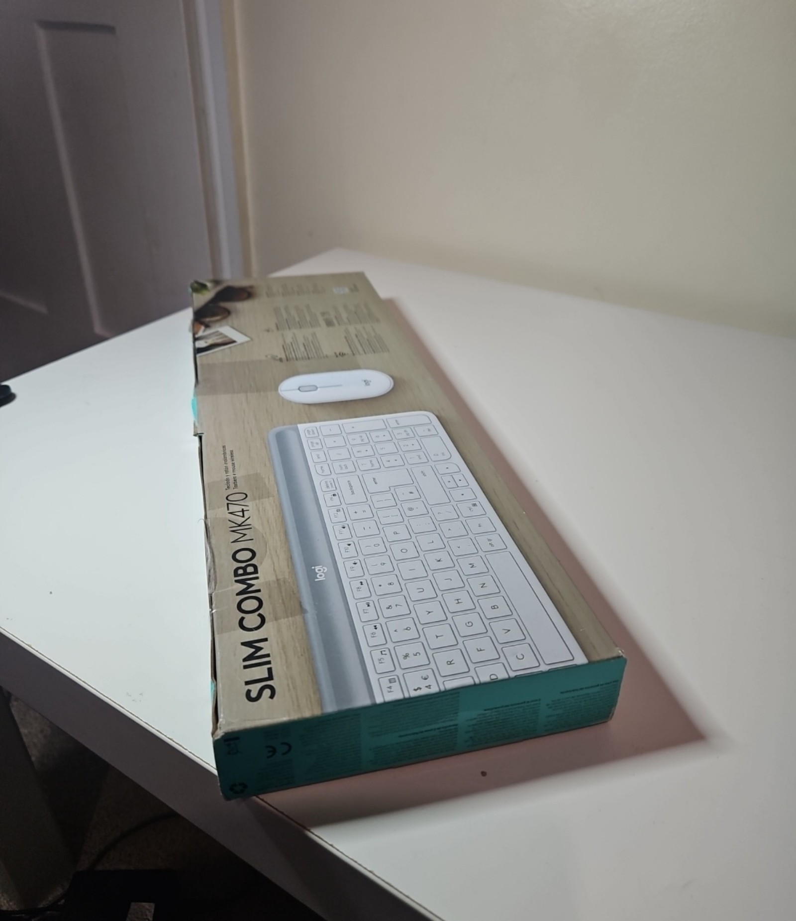 Logitech White Slim Combo MK470 Wireless Keyboard & Mouse image 2
