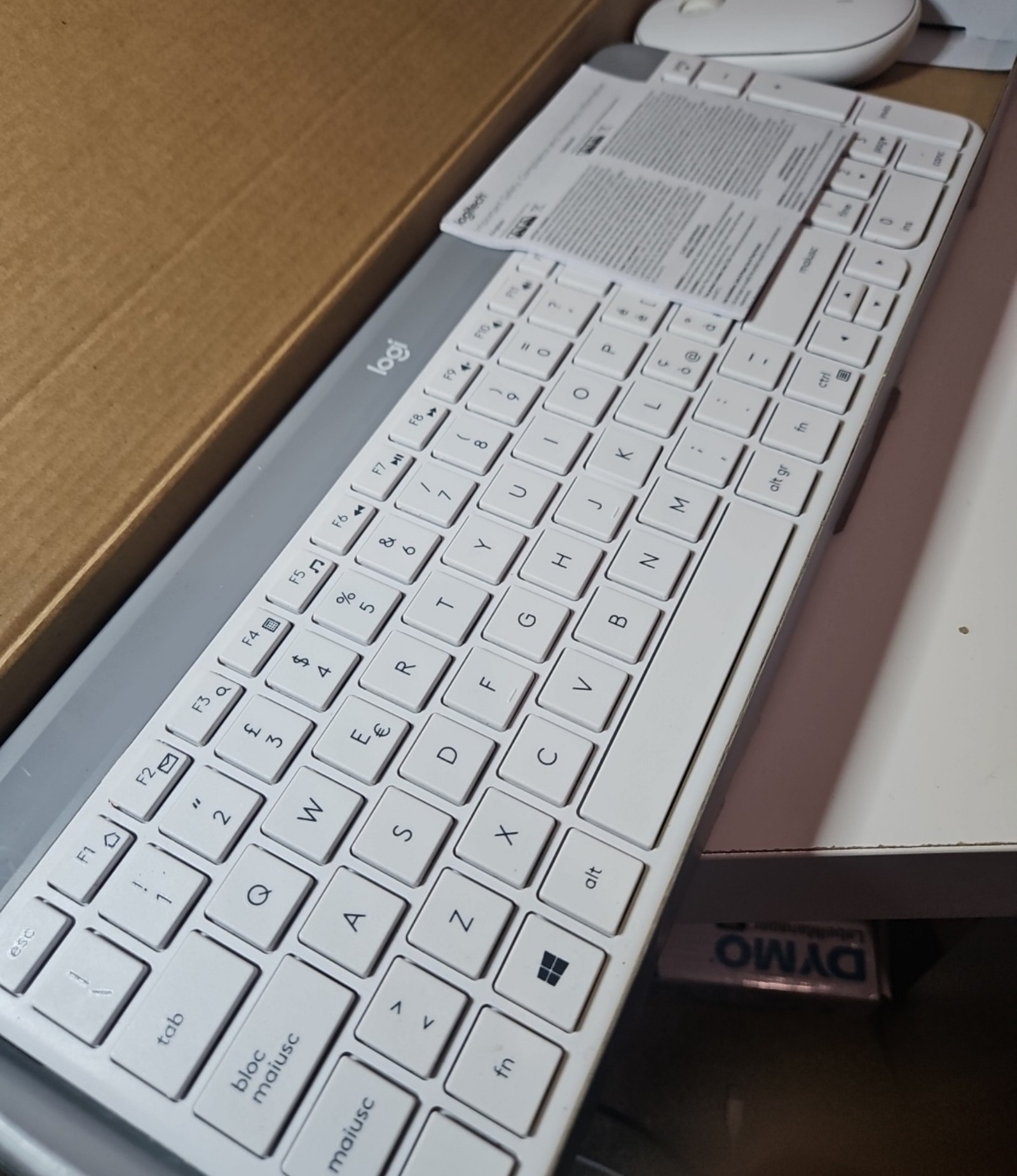 Logitech White Slim Combo MK470 Wireless Keyboard & Mouse image 4