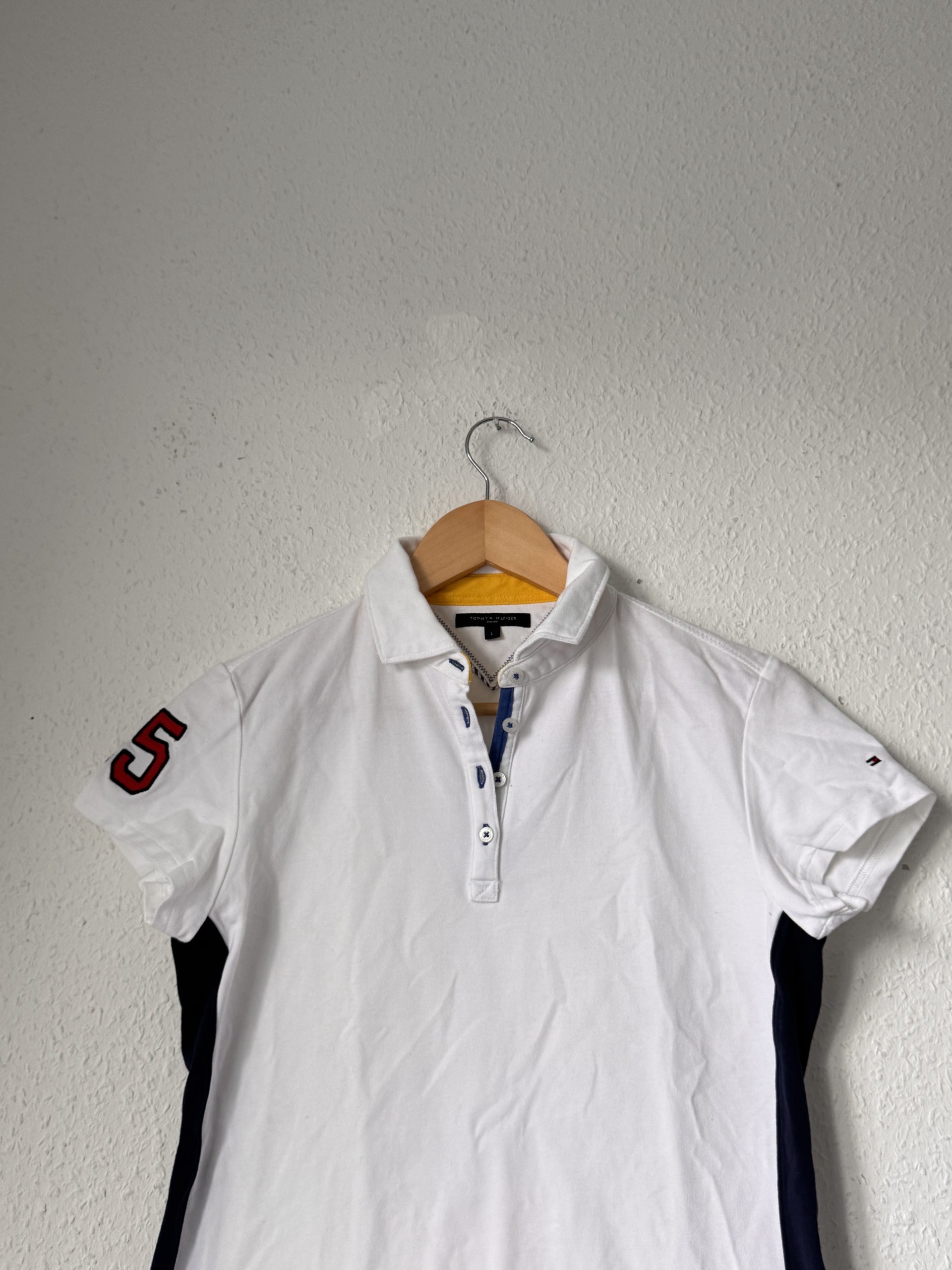 Tommy Hilfiger White & Navy Polo Shirt Size L 85 Patch 2911 image 2