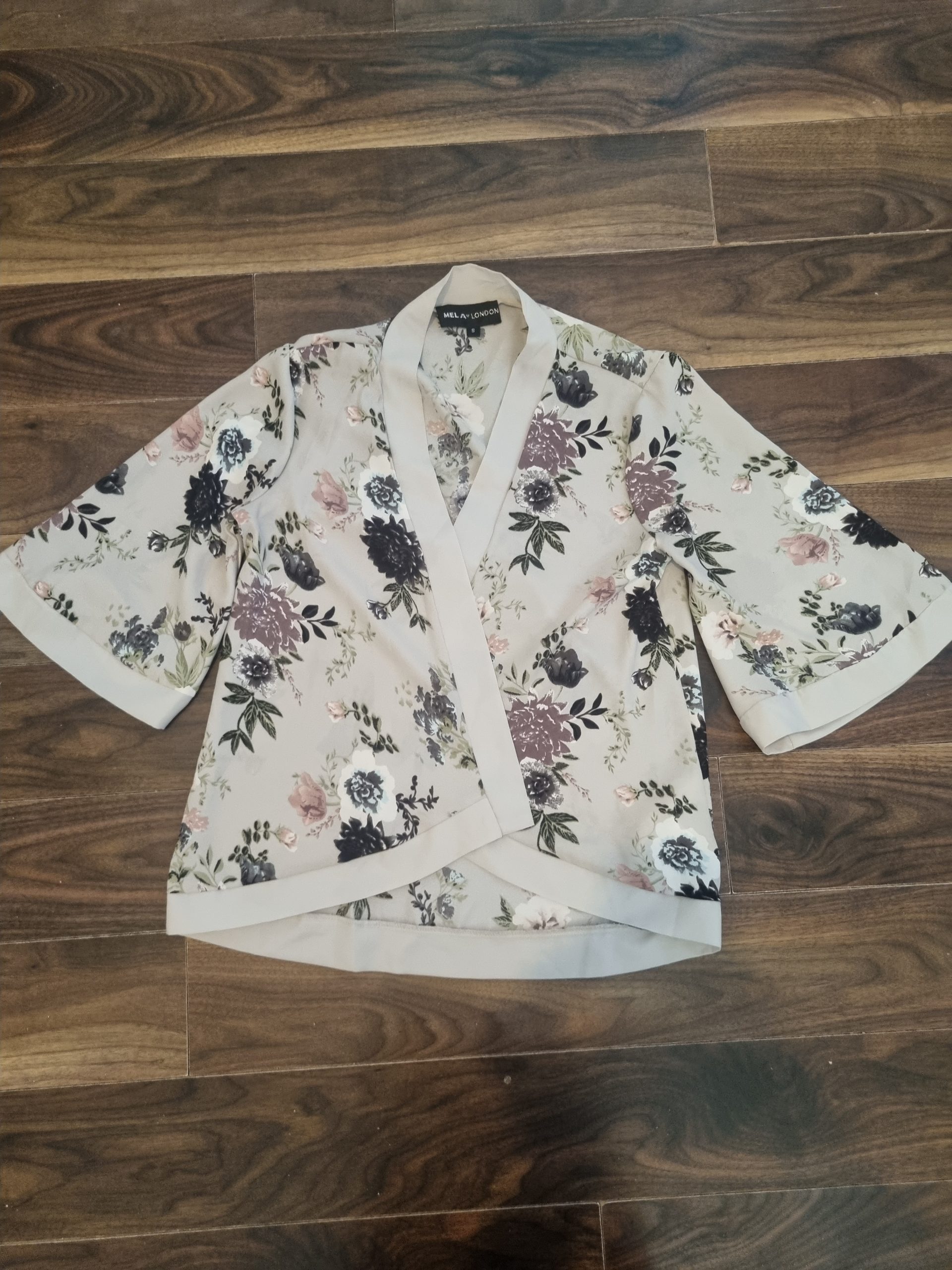 Mela London Beige Floral Kimono Jacket Small