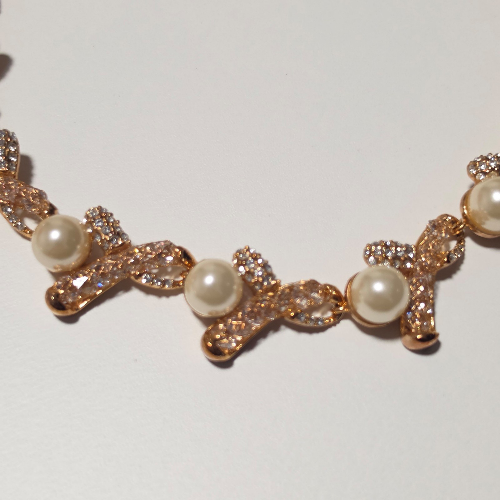 Costume rose Gold & White Pearl Detail Necklace Adjustable image 2