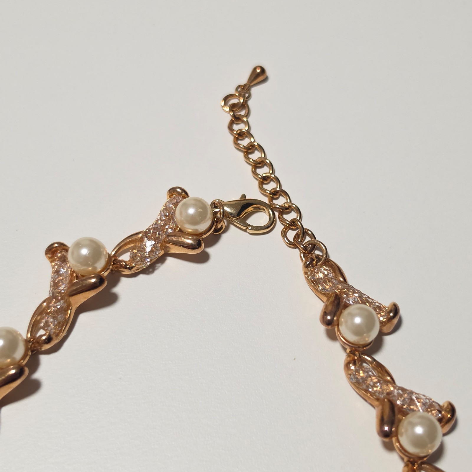 Costume rose Gold & White Pearl Detail Necklace Adjustable image 3