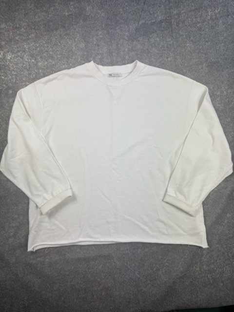 Zara White Sweatshirt L