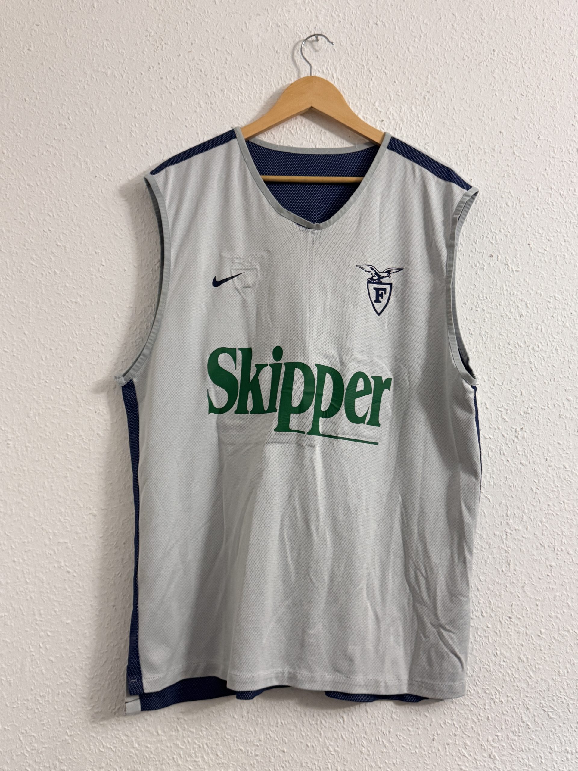 Nike White & Navy Basketball Jersey Medium Skipper Logo 2905