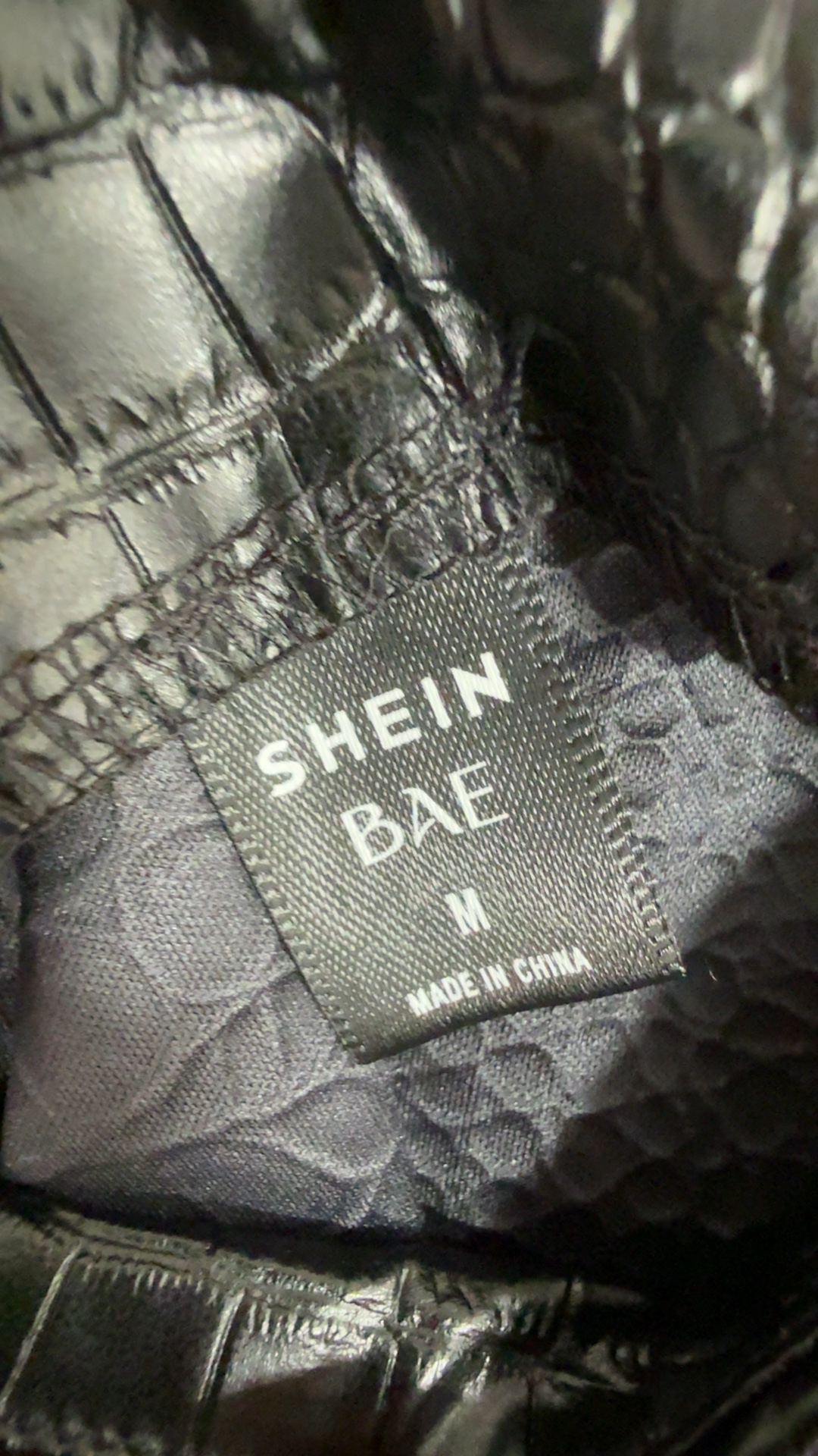 SHEIN Black Faux Croc Mini Skirt UK Medium Stylish High Waist Zip Detail image 3