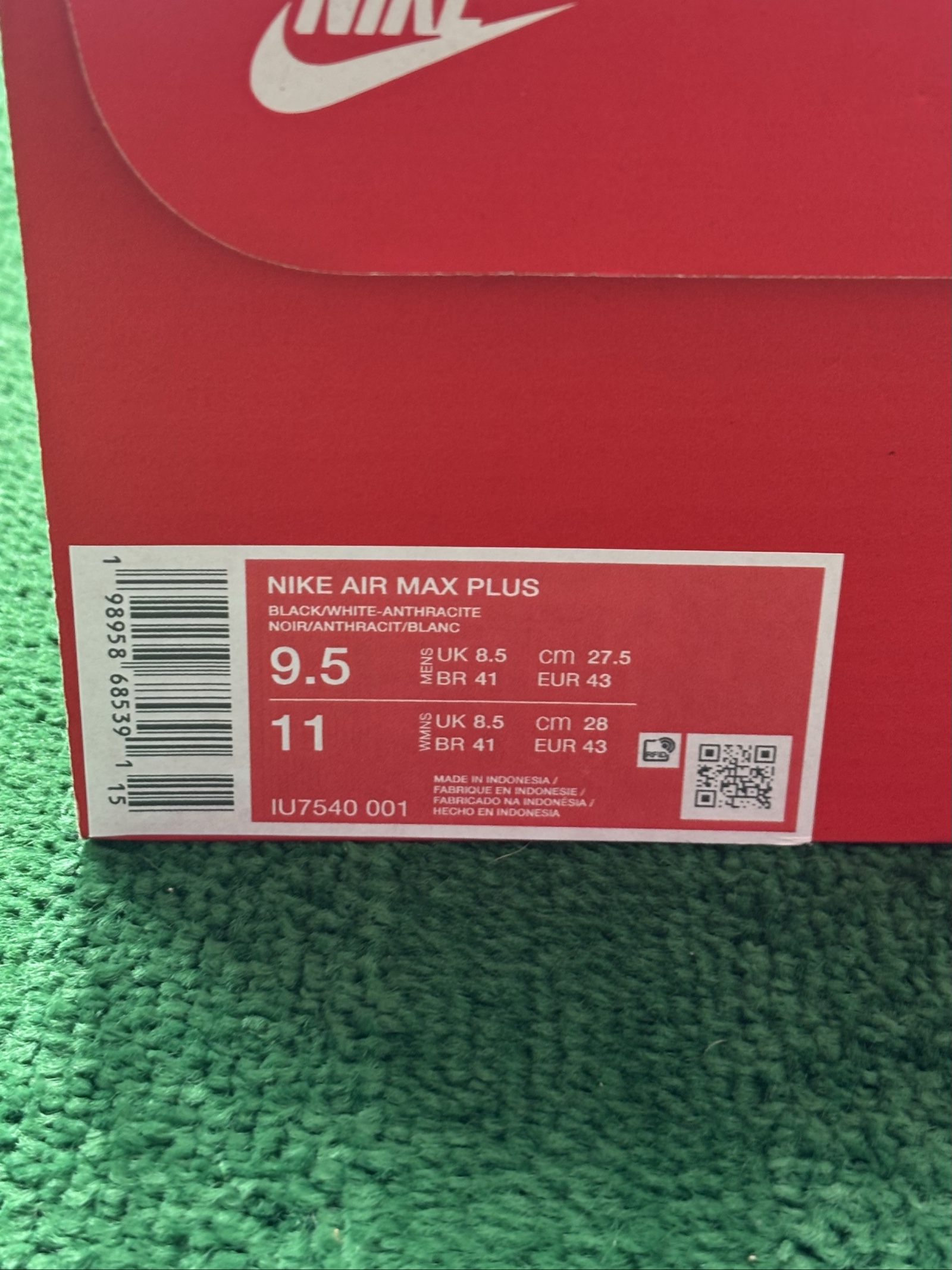UK 8.5 Nike Air Max Plus | Black Pink Foam IU7540-001 | New image 3