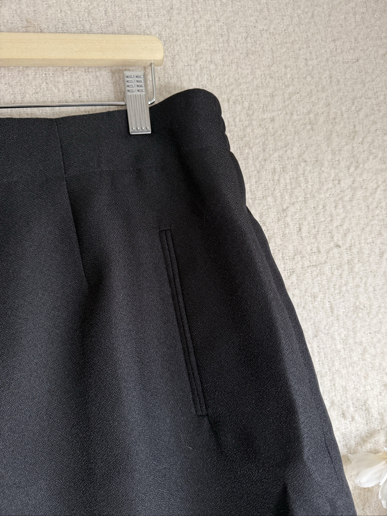 Dee Black Pencil Skirt UK 22 Smart Workwear Classic Elegant Style image 2
