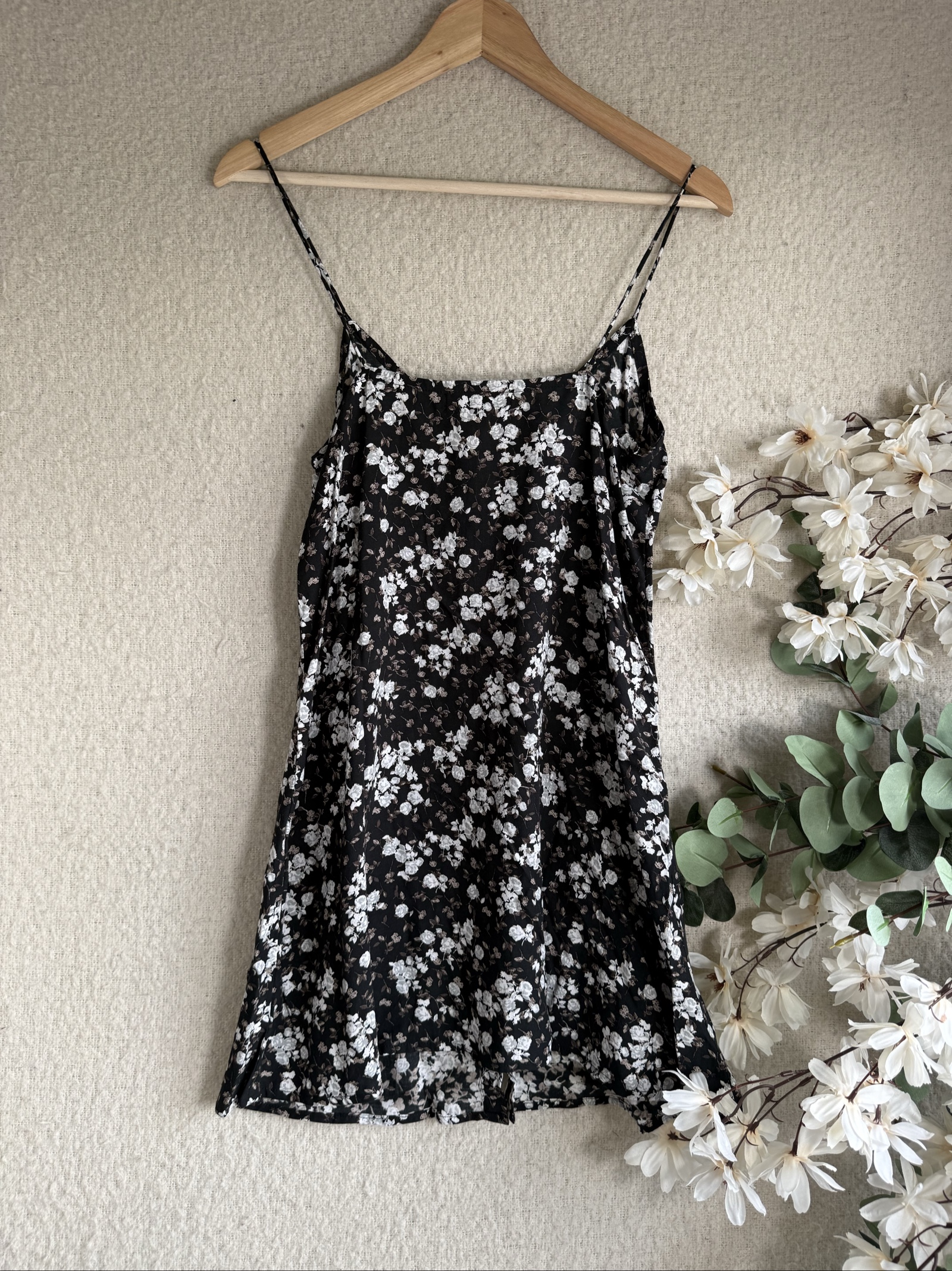 Motel Black & White Floral Print Slip Dress UK XS Lightweight Summer Dress image 5