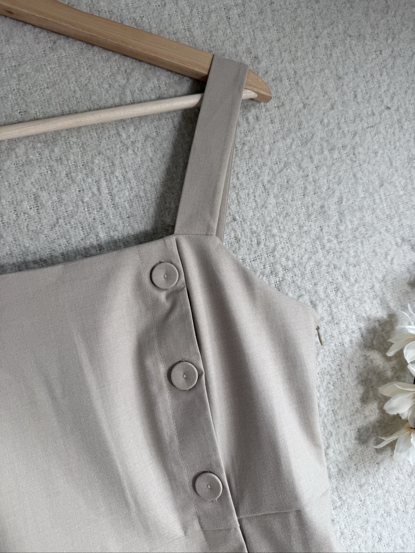 Urban Revivo Beige Sleeveless Dress UK 12 Button Detail Casual Summer Style image 2