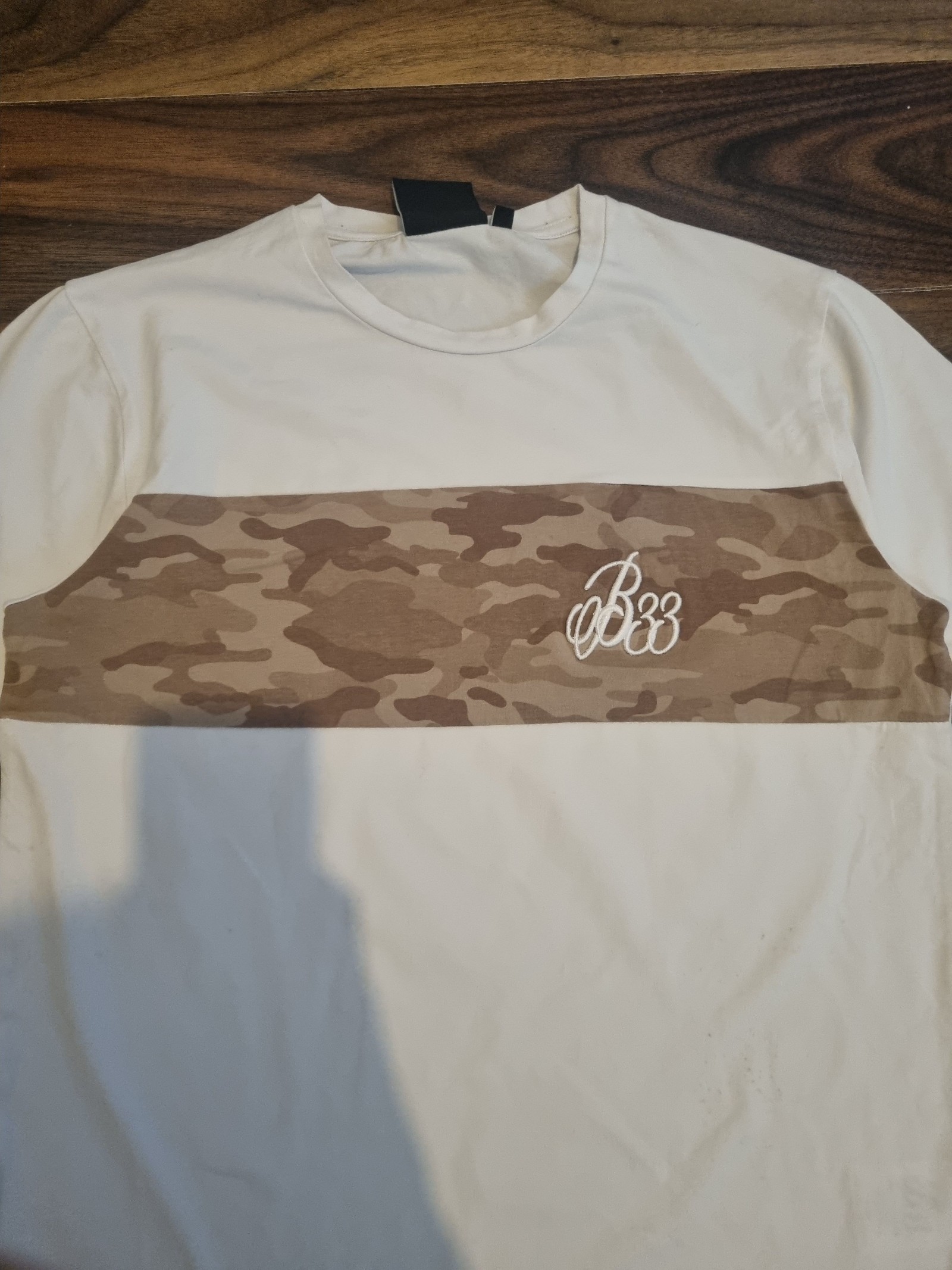 Bee Inspired Cream & Brown Camo Stripe T-Shirt Small image 3